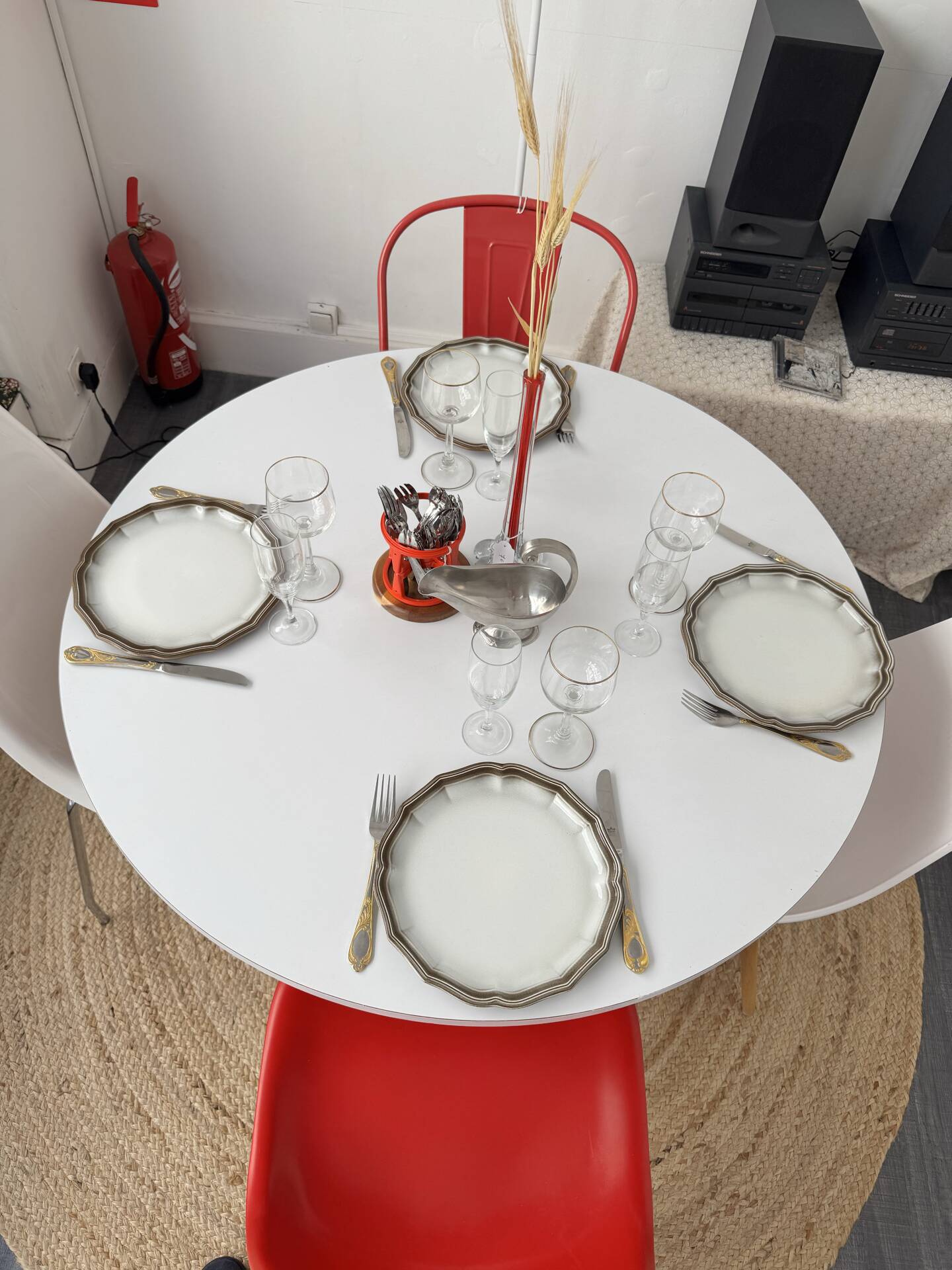 6 unalterable porcelain plates from Salins-les-Bains (Jura, France)