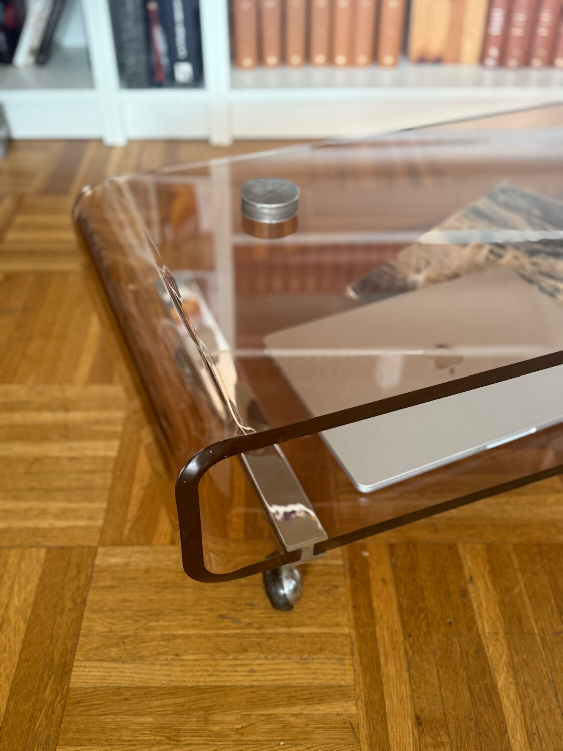 Table basse en Plexiglas Michel Dumas