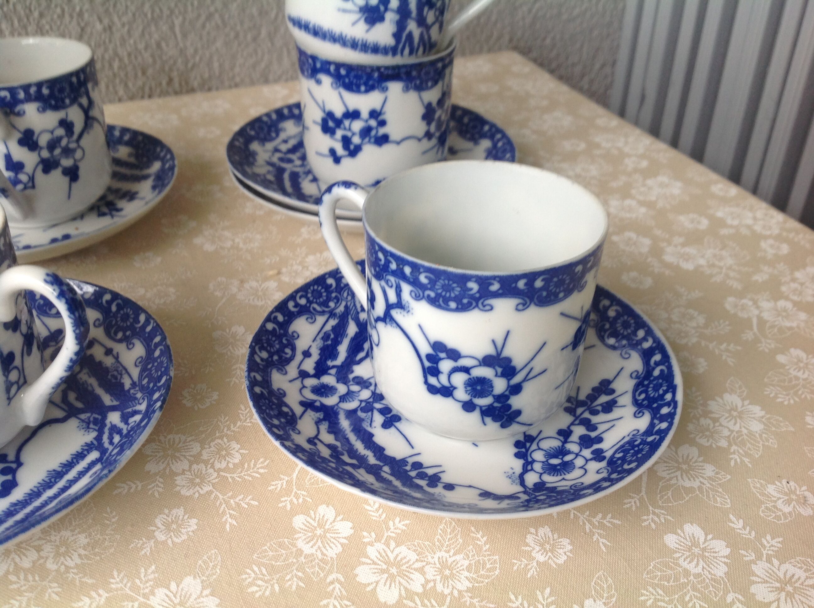 Set of 5 japanese porcelain cups