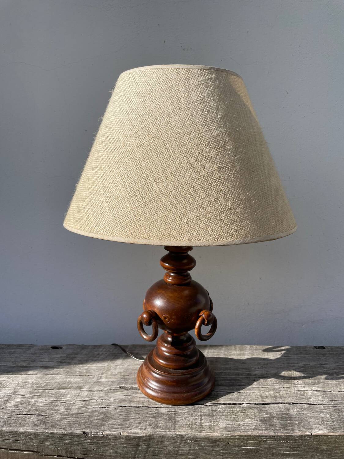 Turned wood lamp with rings