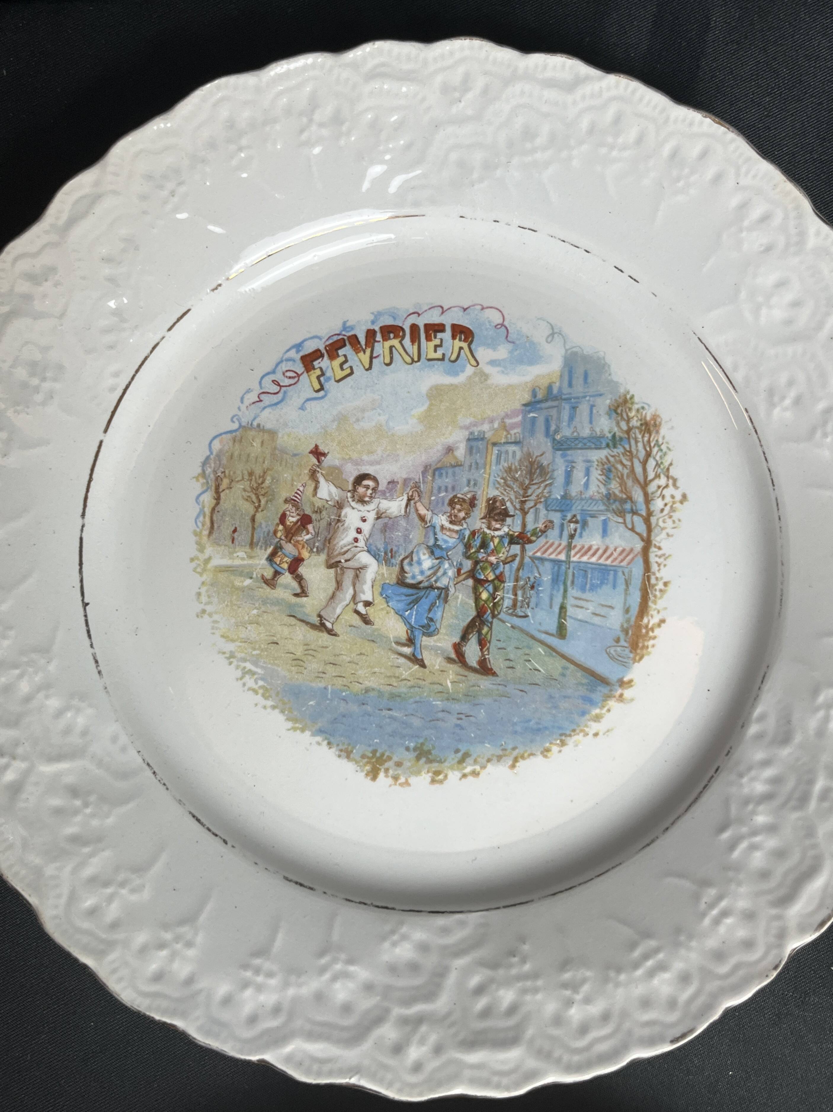 Arts de la table, douze assiettes dessert mois de l’année vers 1930