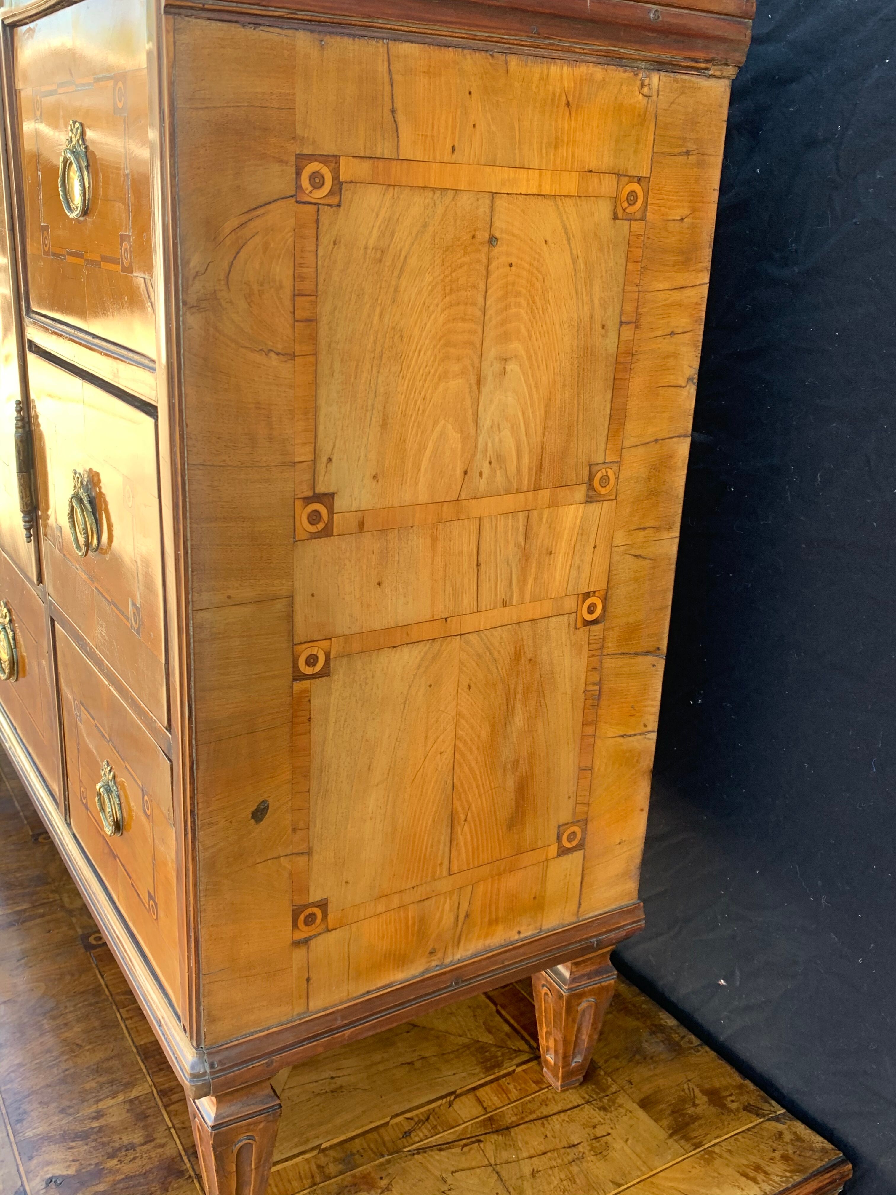 Cabinet in marquetry from Louis XVI period