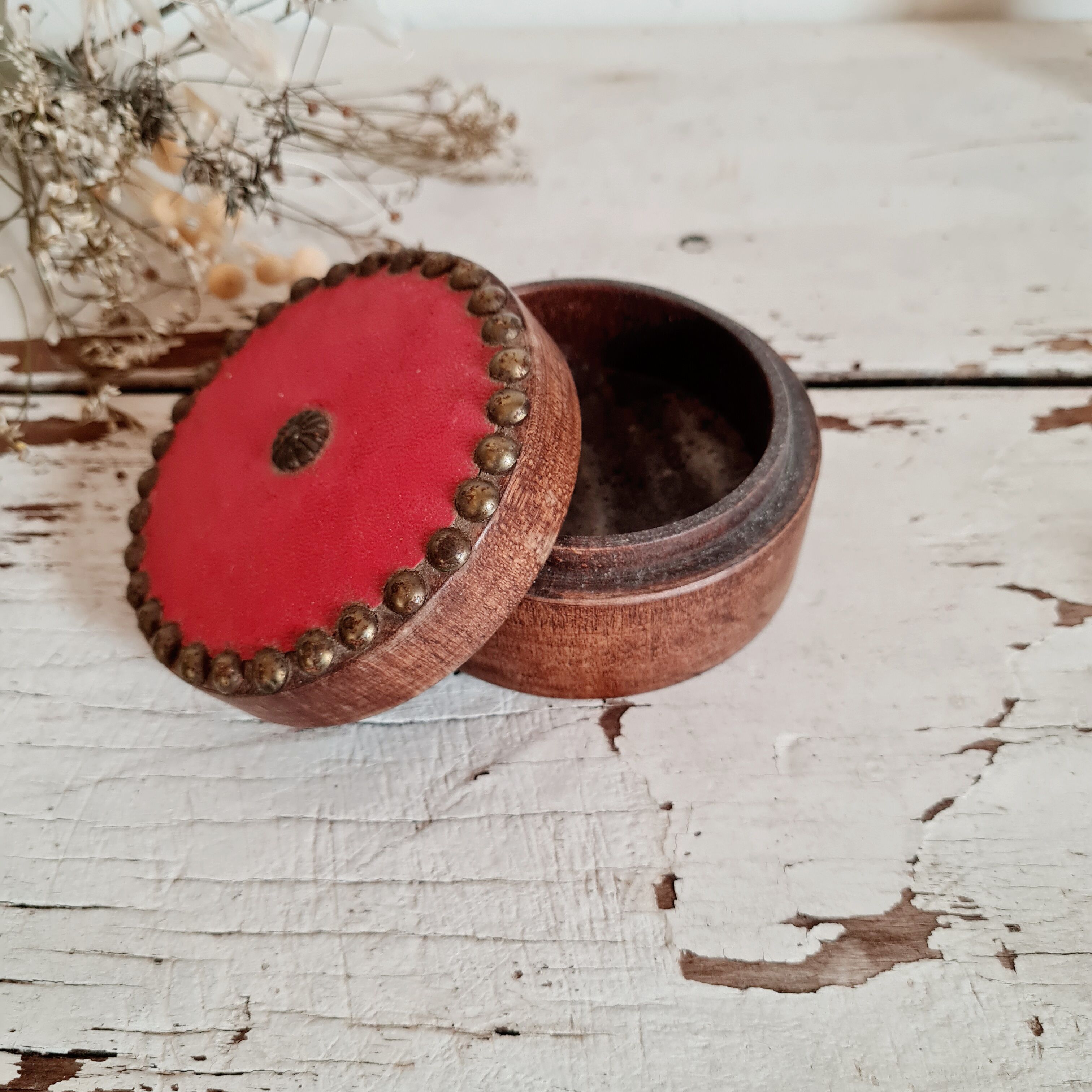 Antique wood jewelry box
