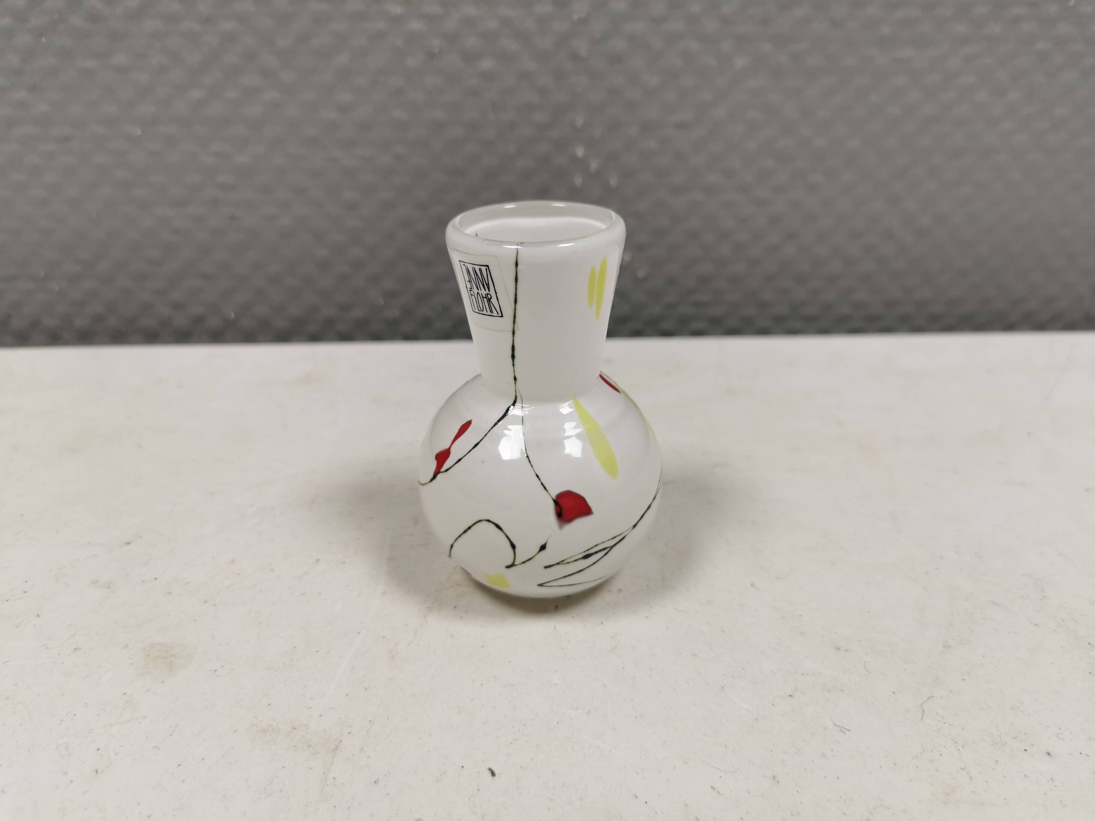 Magnifique vase en trou de serrure de la verrerie Anna Flohr