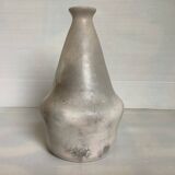 Vase artisanal différent de chaque côté
