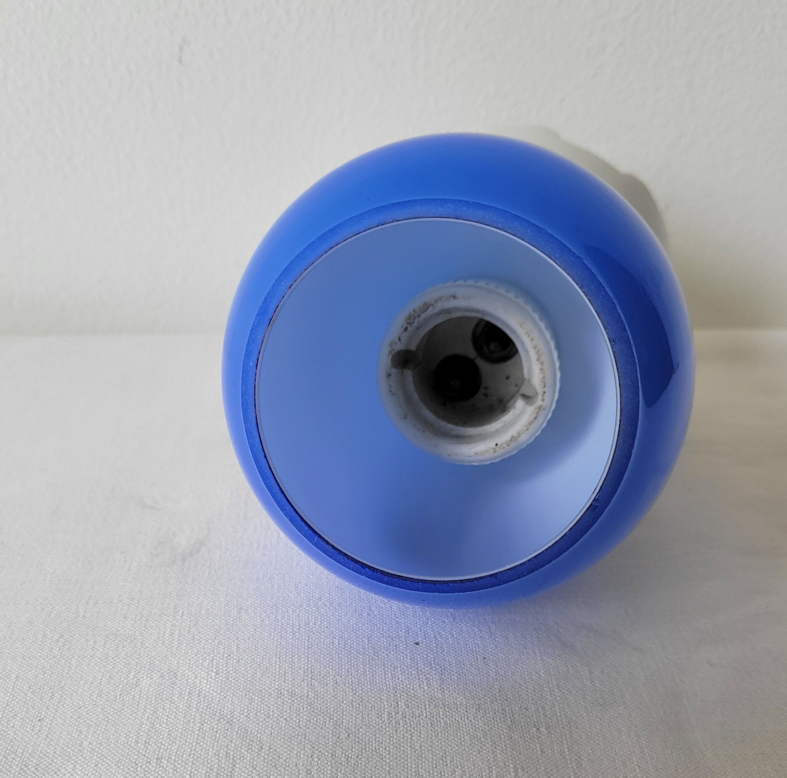 Wall lamp in porcelain and opaline