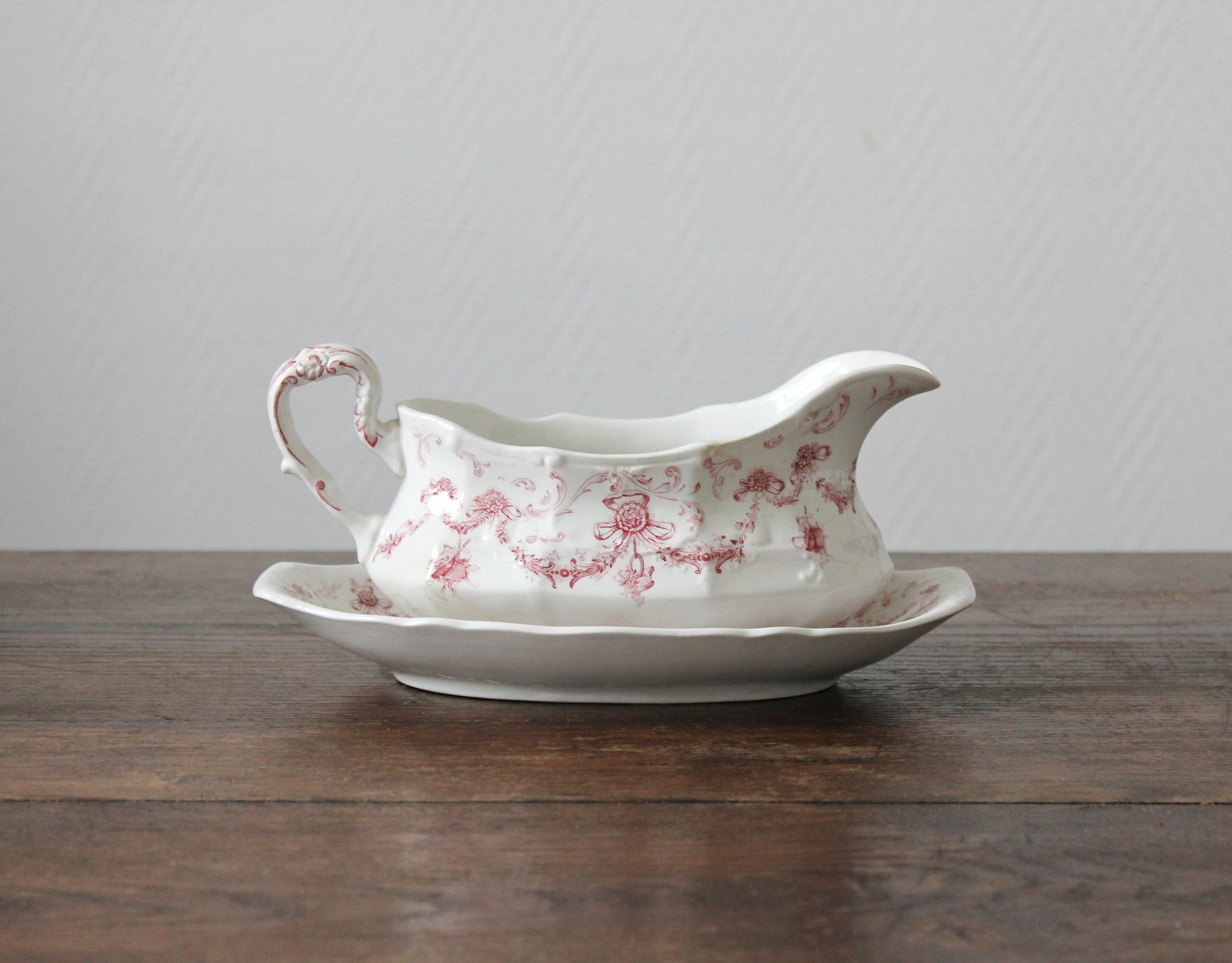 Saucière en terre de fer anglaise Ridgways modèle "Lafayette"