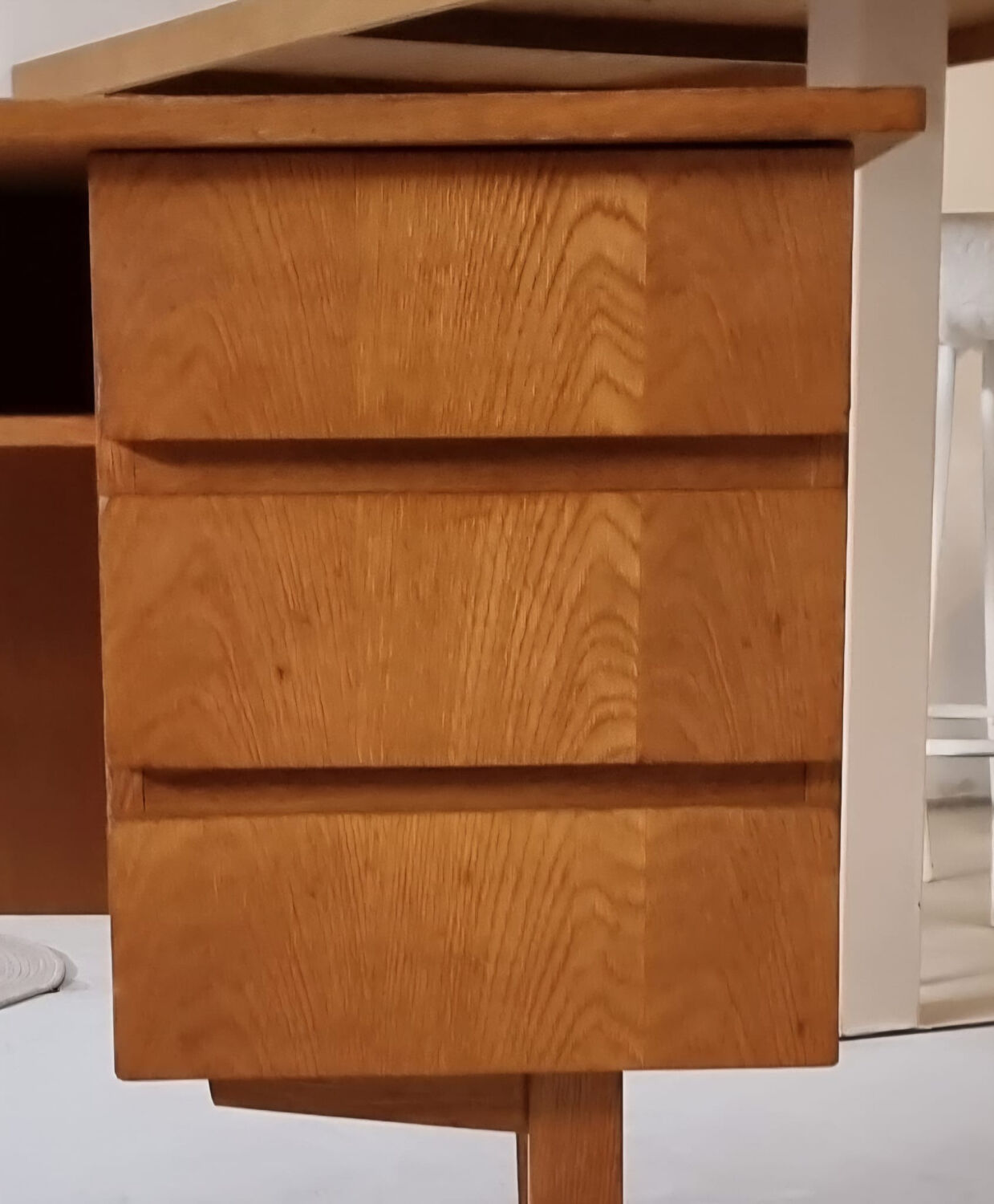 Bureau du milieu du siècle