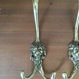 Lot 5 lion's head hooks