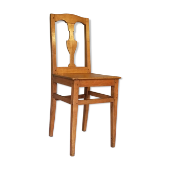 Lorraine Art Populaire chair at the end of the 19th century with a baluster back