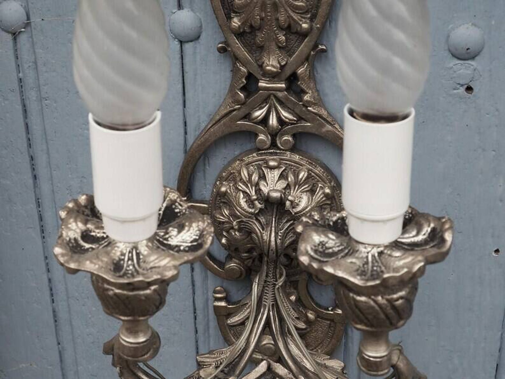 Appliques en cristal Hollywood Regency italienne – Lumière à double bras en métal argenté