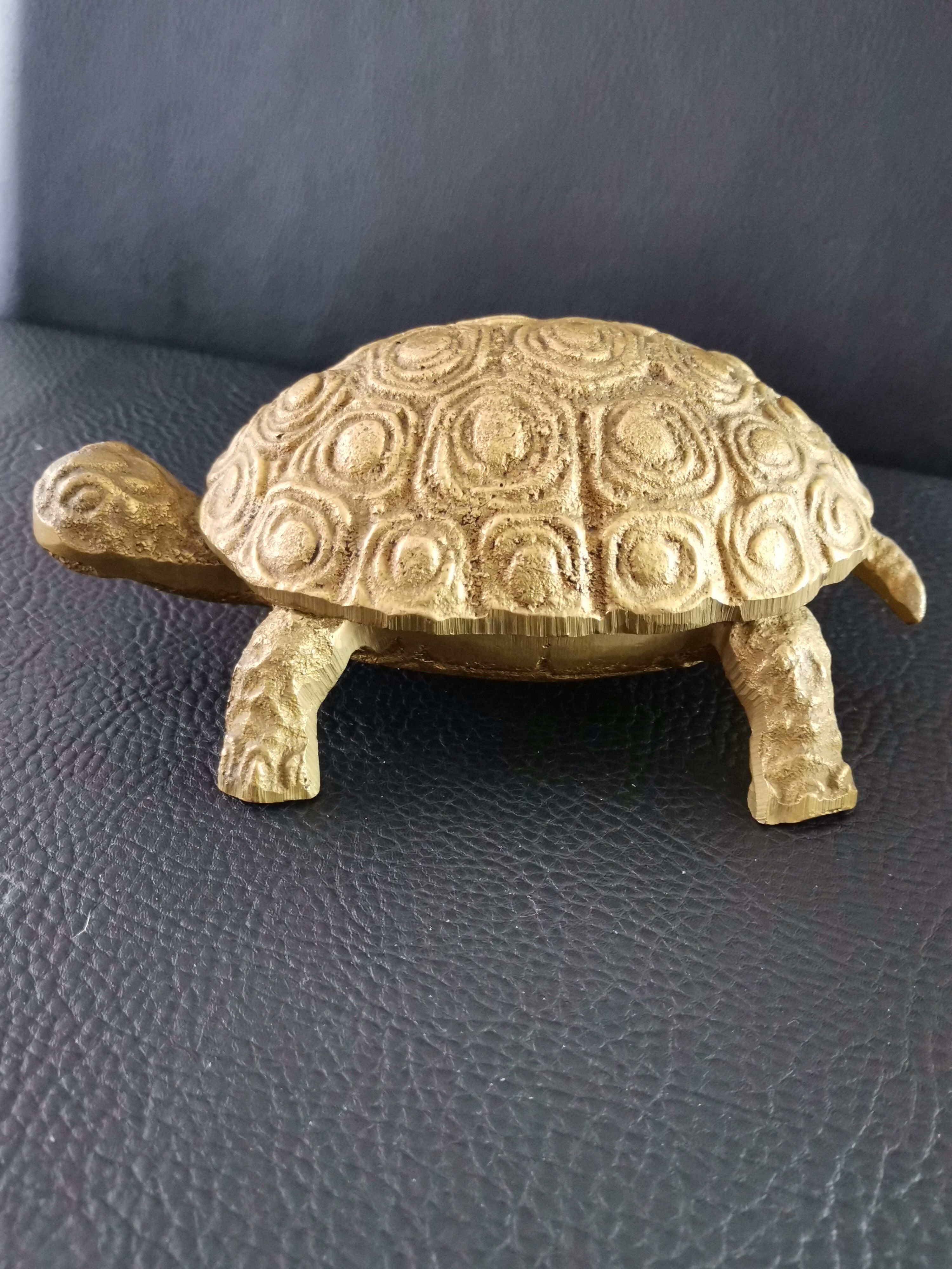 Empty vintage animal bronze pocket