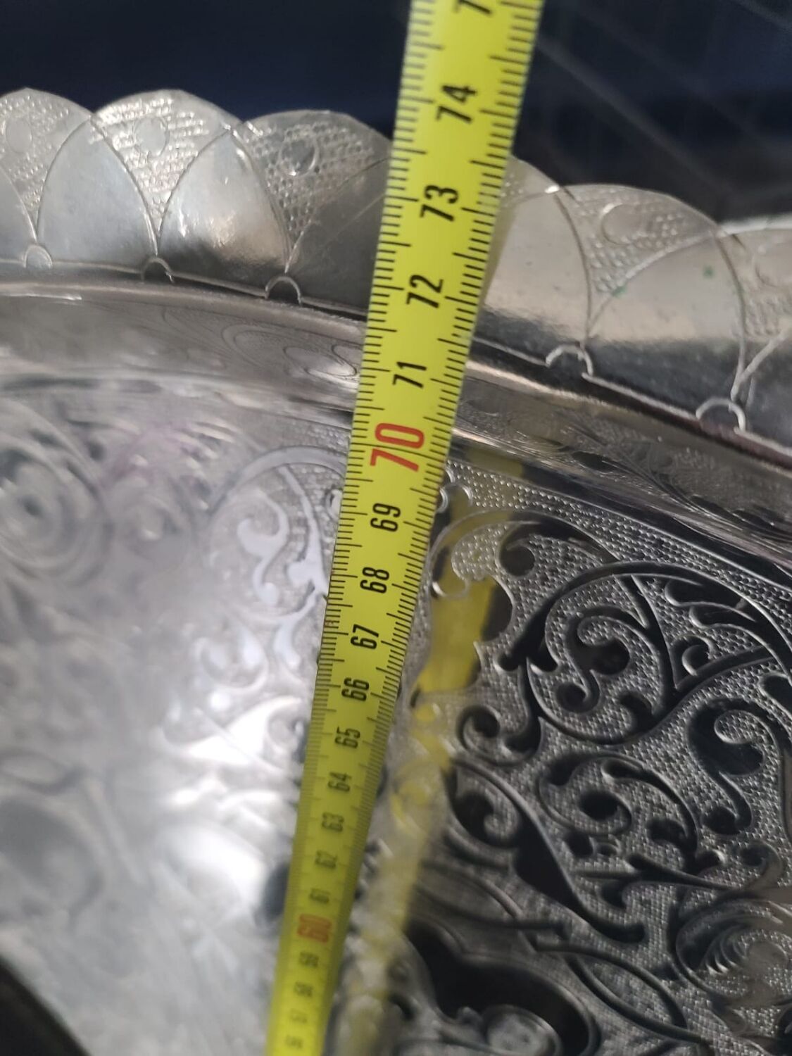 Silver-plated metal serving tray with chiseled finish #PLMR