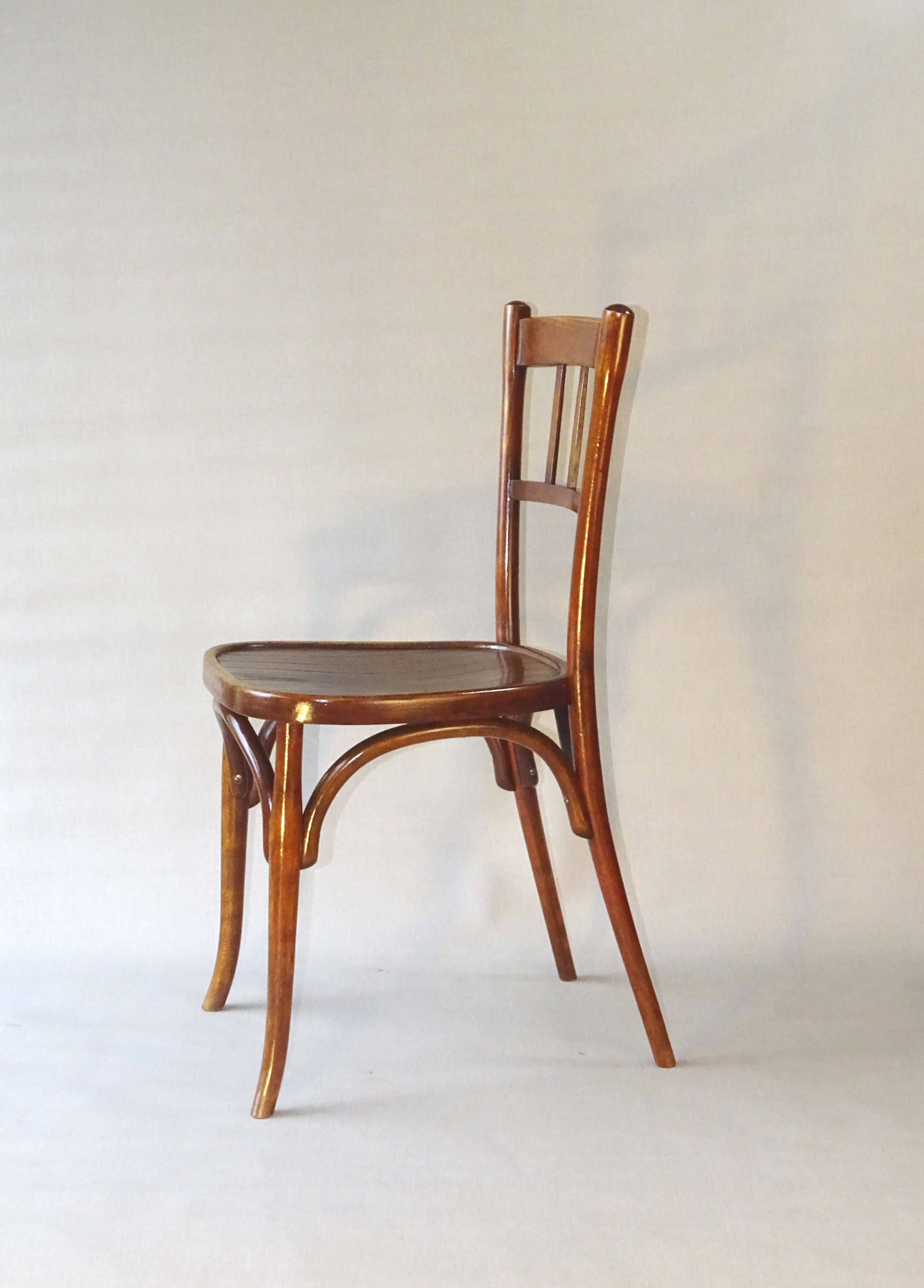 Chaise de bistrot Baumann 1925 assise bois