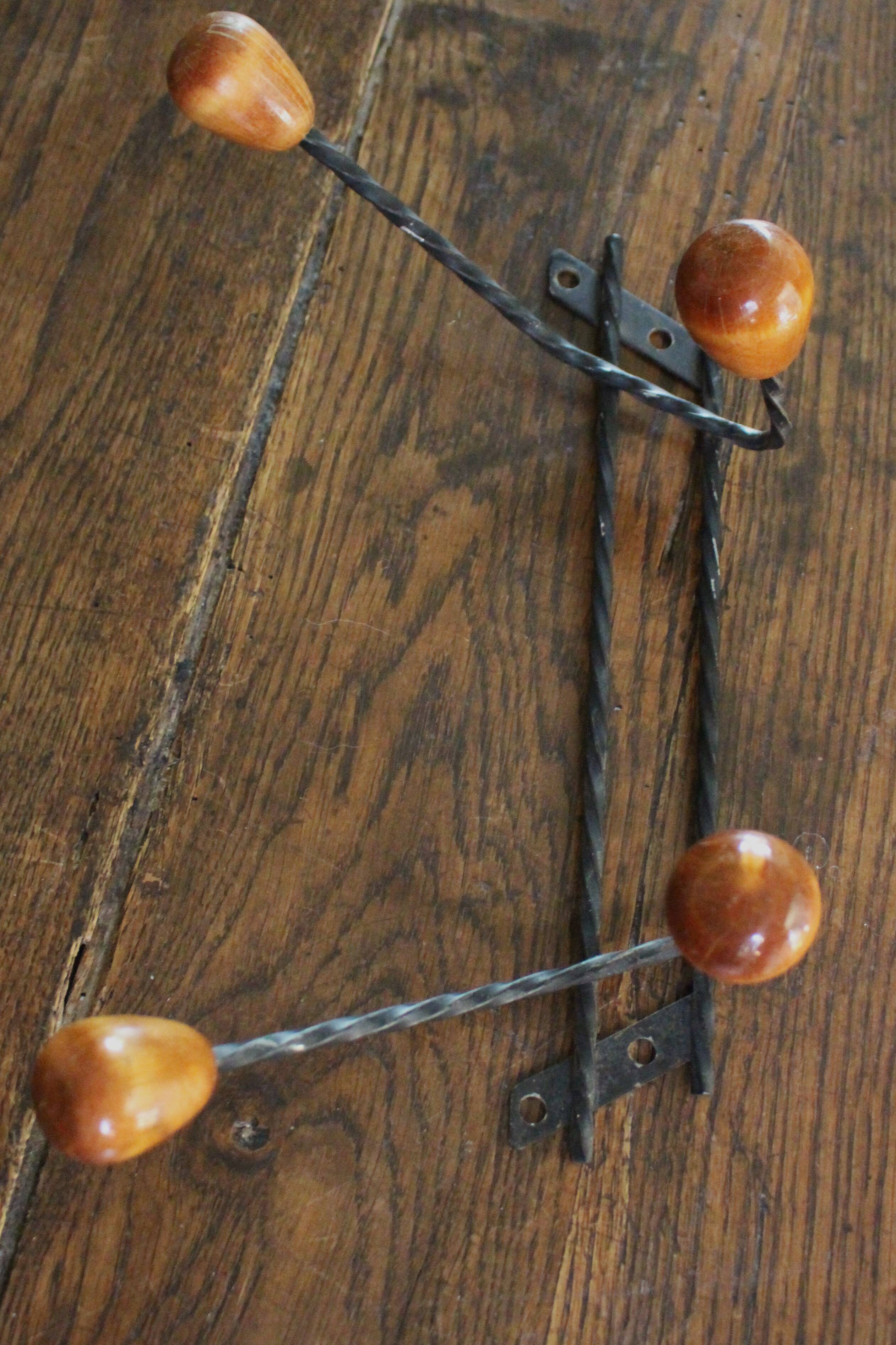 Porte manteaux double barre boules bois