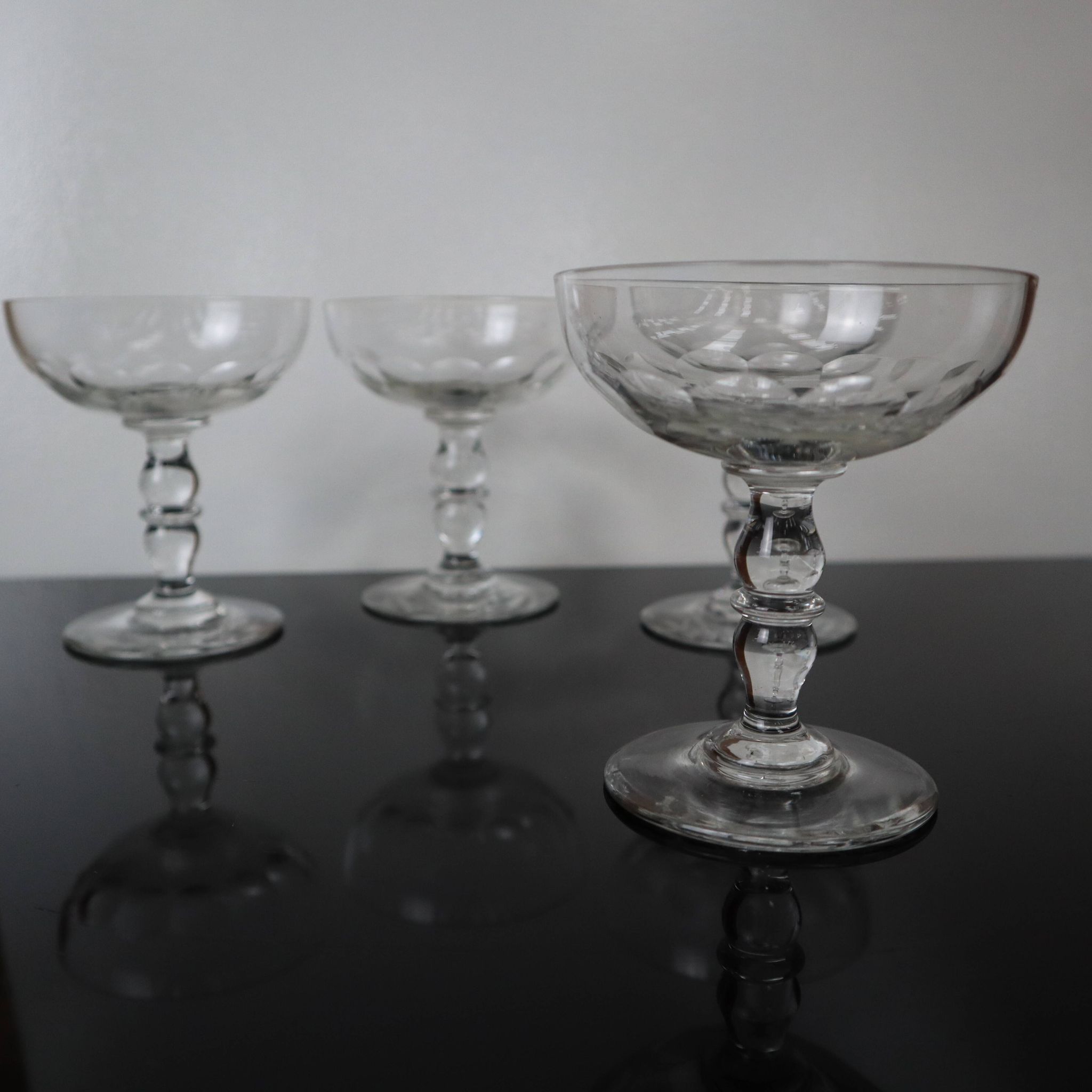 4 superb 20th century blown glass champagne glasses