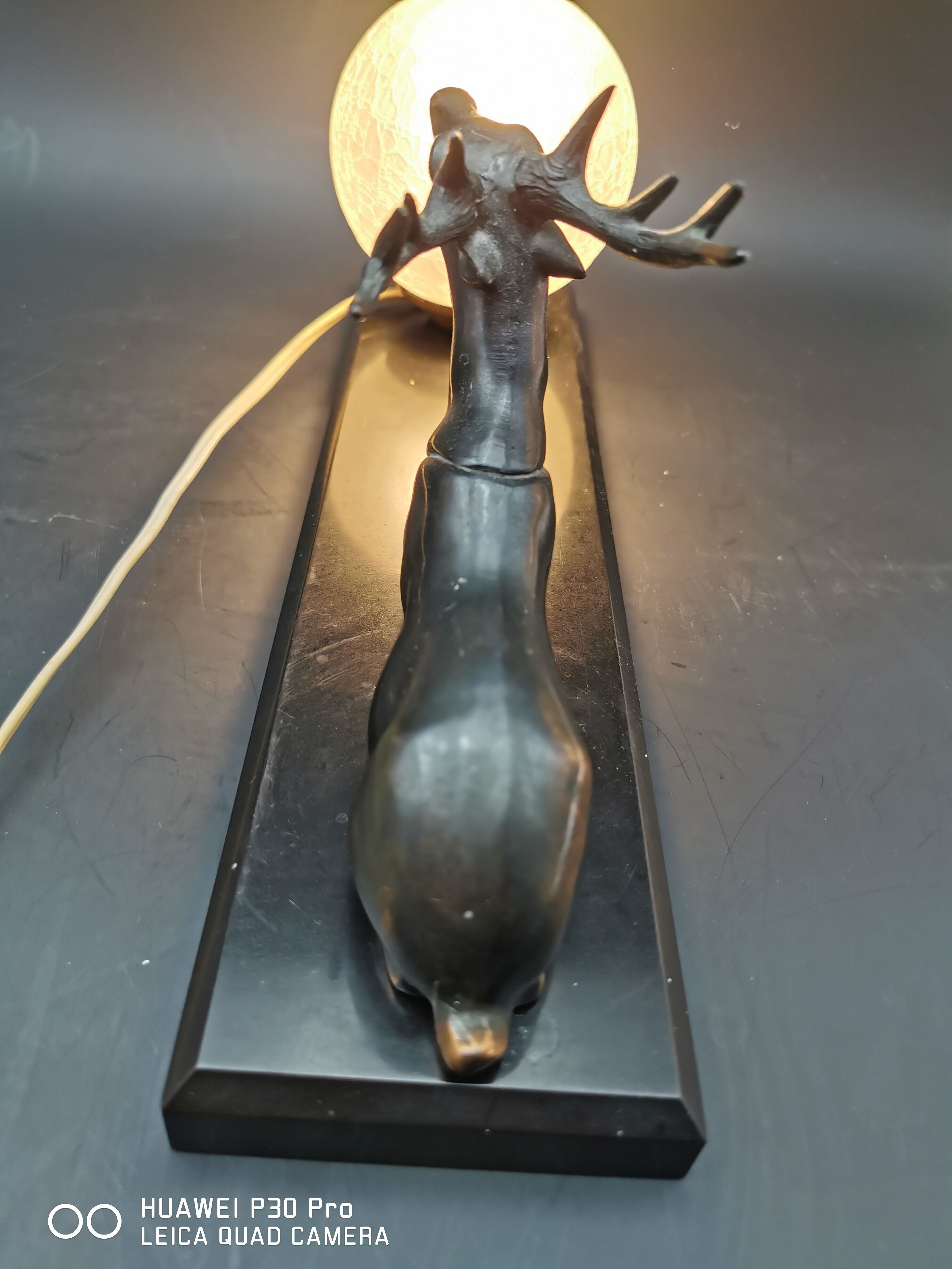 Lamp marble support deer Regulates