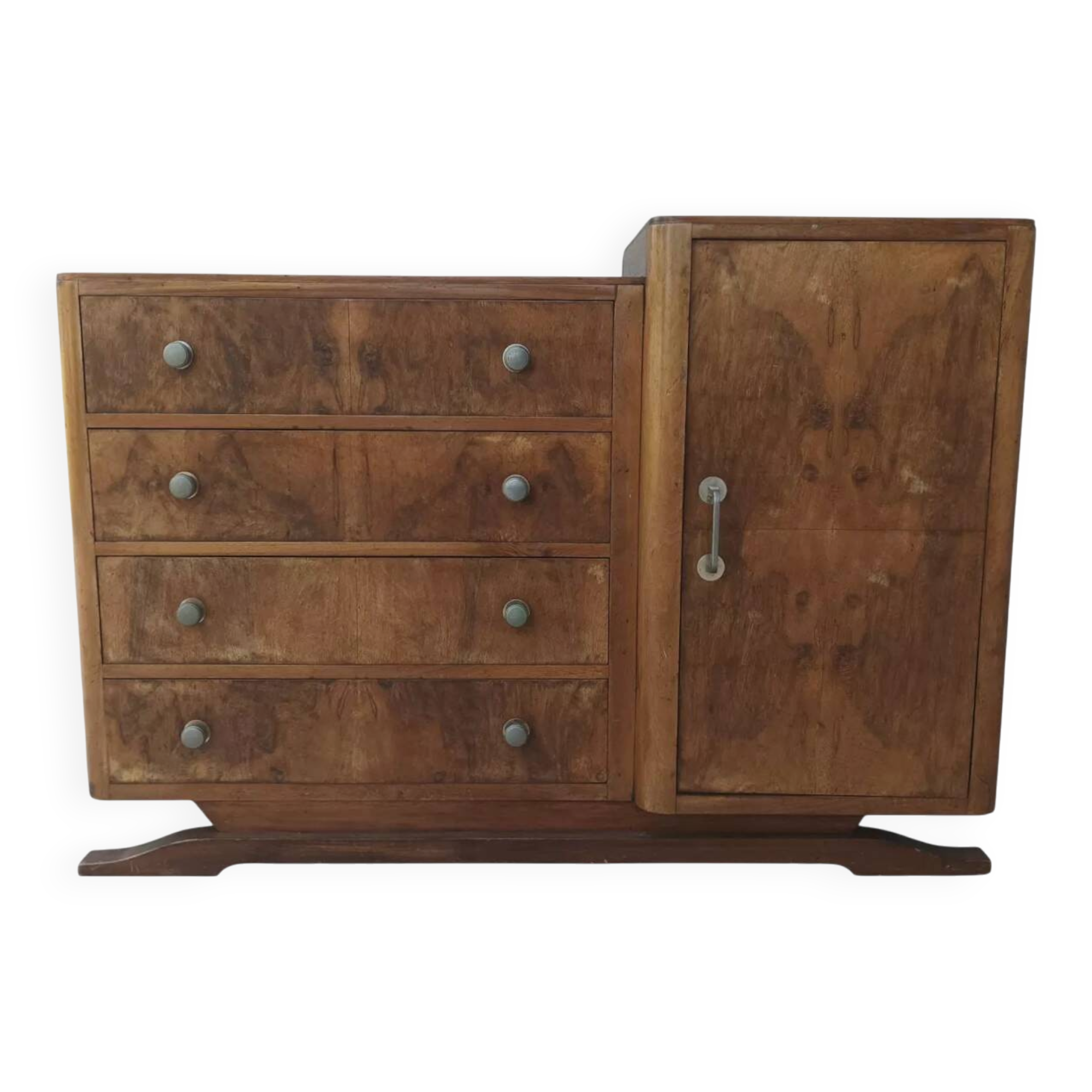 Art Deco buffet bar in walnut burl.
