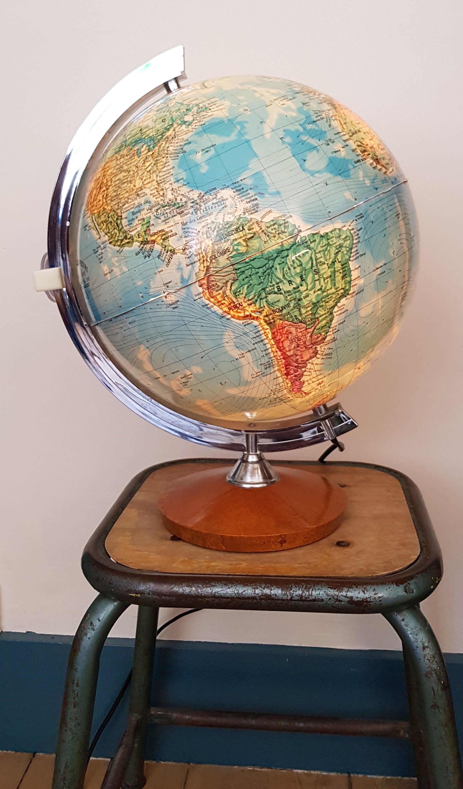 Earth globe 70's