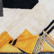 Handmade pure wool Beni Mrirt rug, size 150 x 250