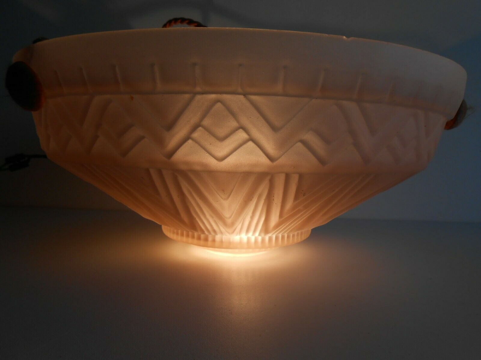 Art deco hanging lamp