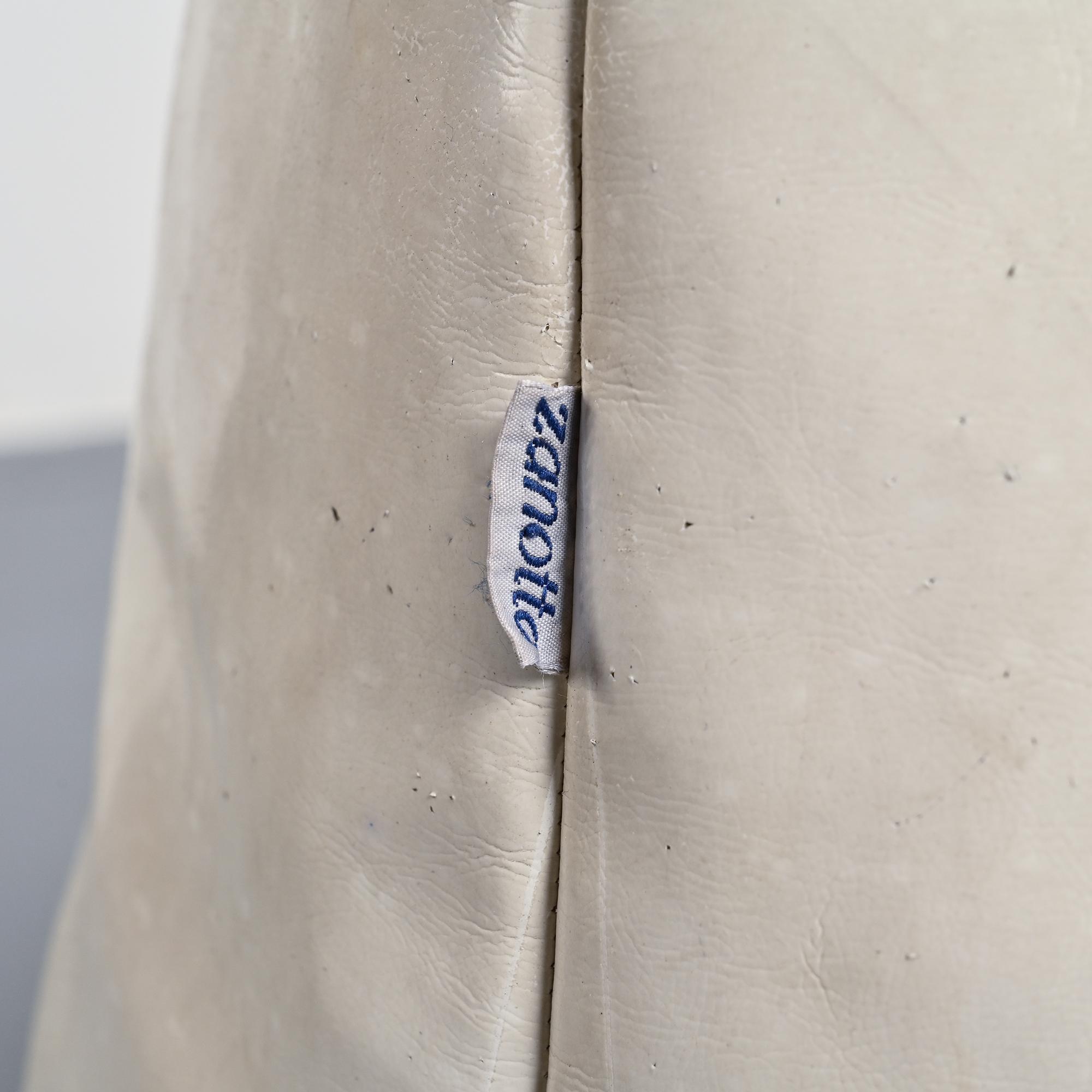Bean bag by Piero Gatti, Cesare Paolini and Franco Teodoro for Zanotta, 1968.