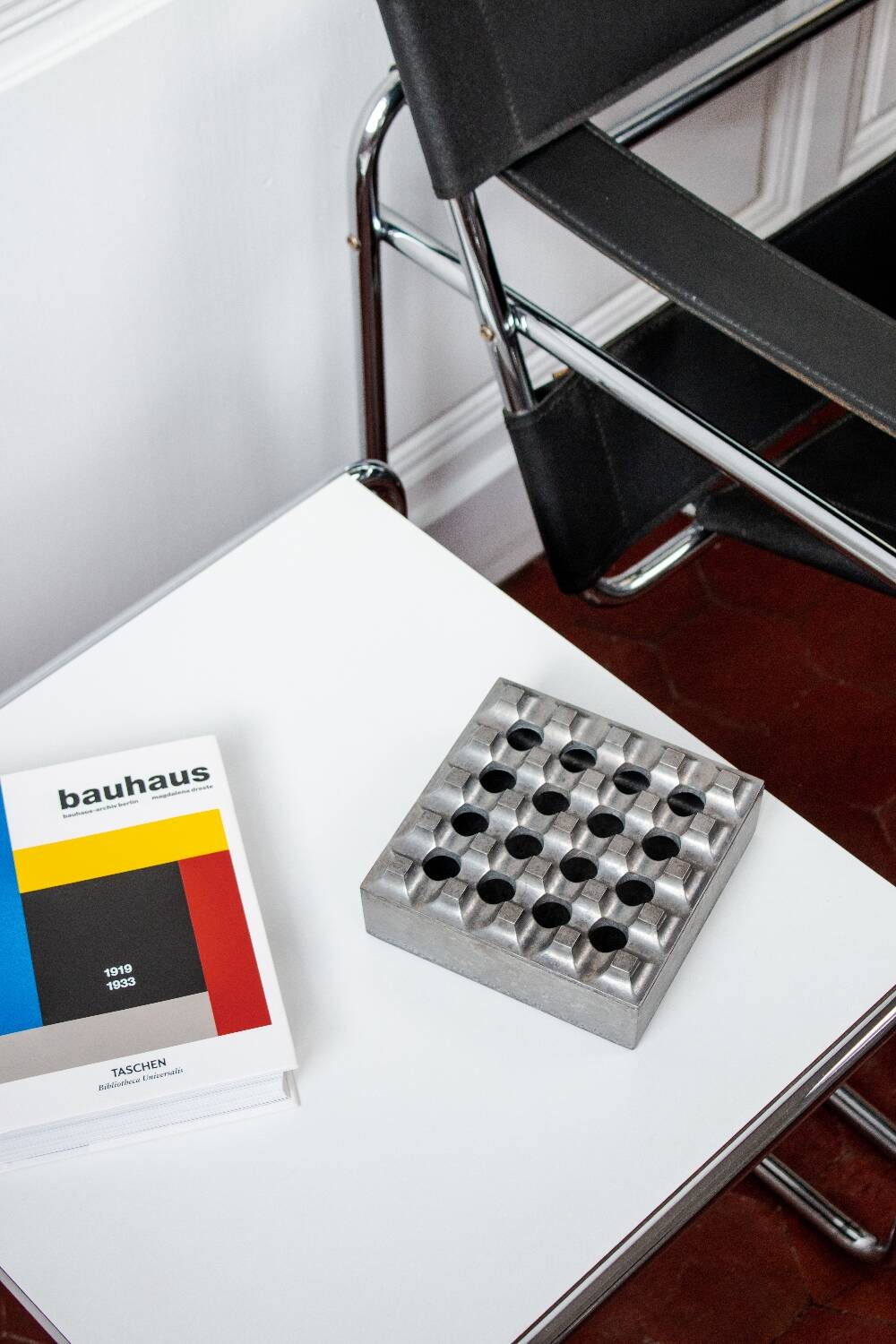 Cendrier ULTIMA 15 par Holger Bäckström & Bo Ljungberg