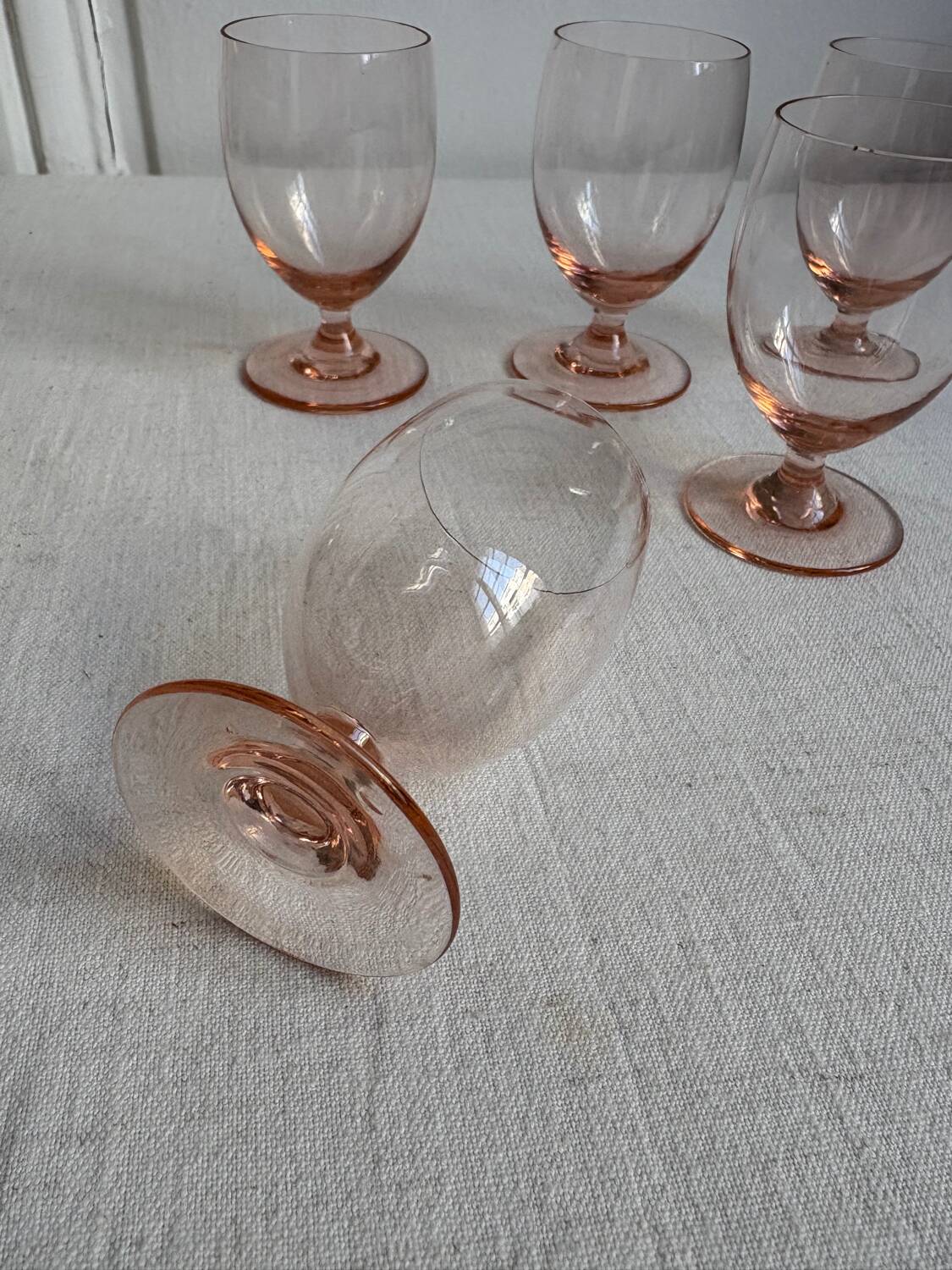 Set of 5 small pink crystal stemmed glasses