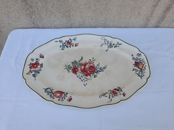 Plat ovale en faïence Villeroy & Boch modèle 1562 L  45,5 cm