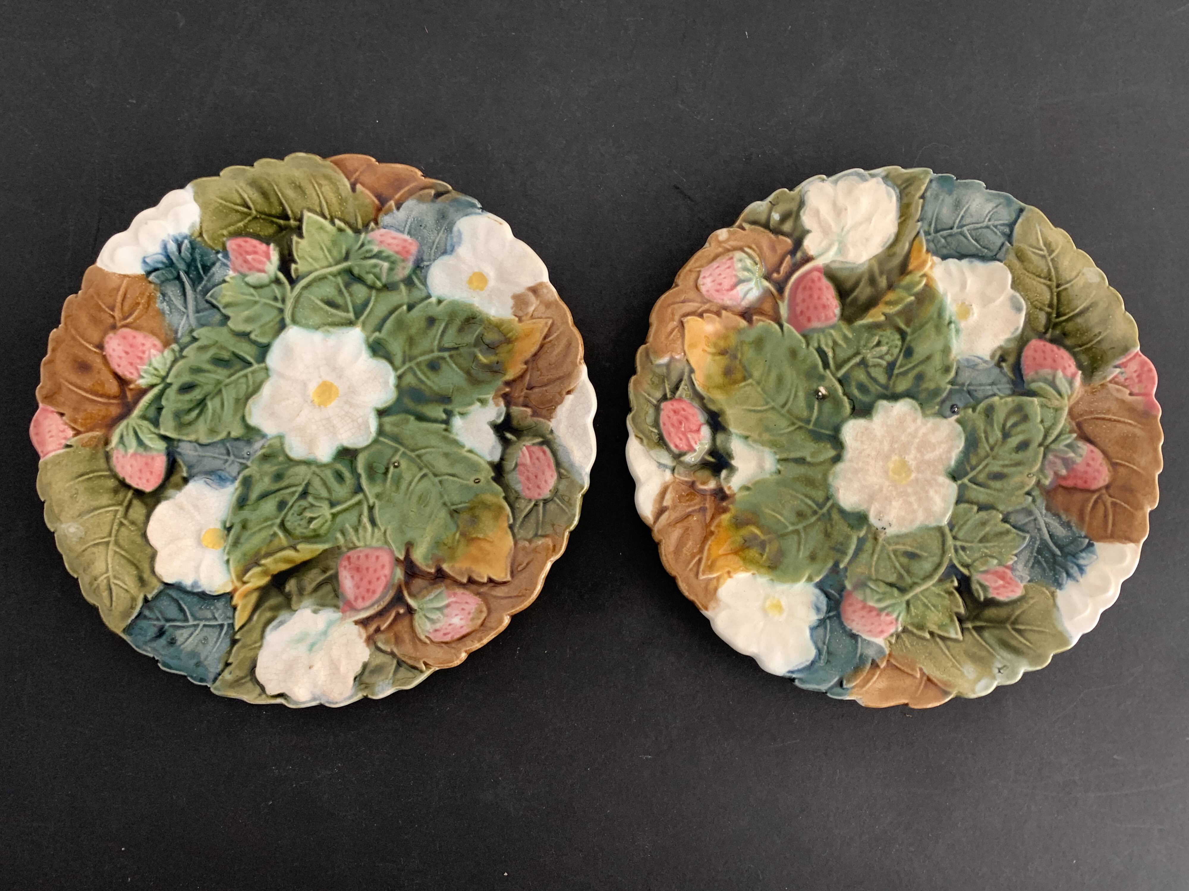 4 old and numbered dessert plates in slurry, strawberry model