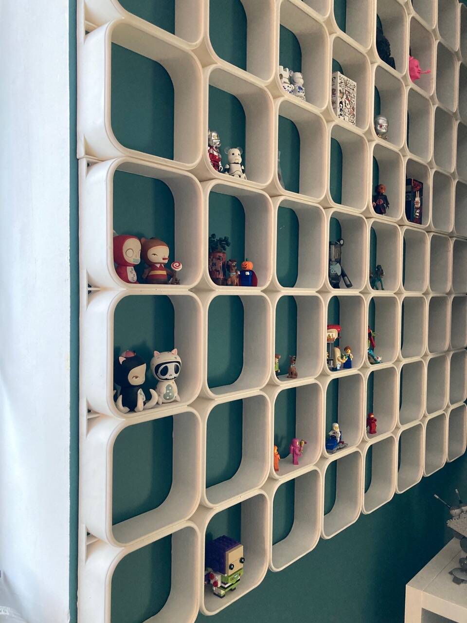 White plastic module shelf from the 70s