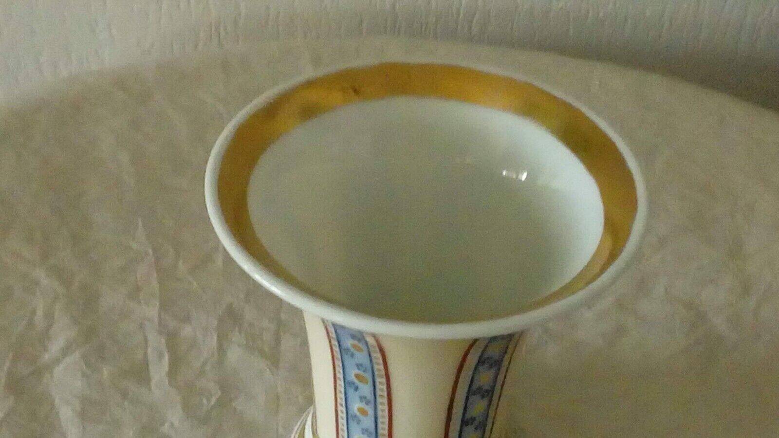 Vase a violettes en porcelaine de paris fin 19 eme