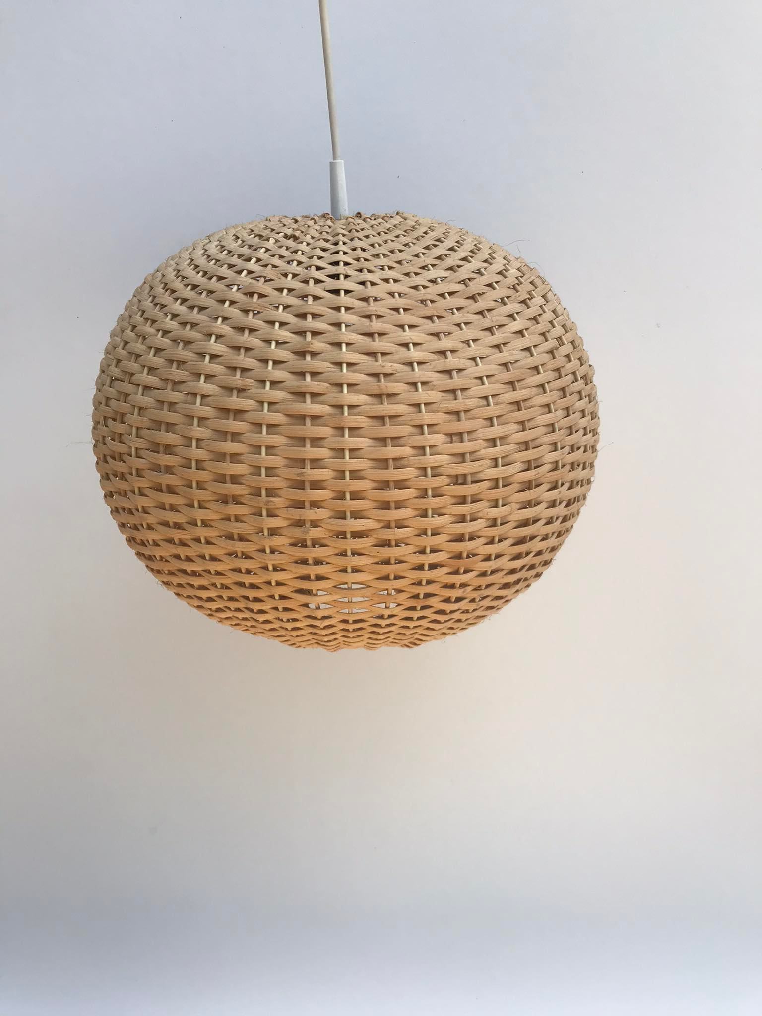 Hanging woven rattan lamp from the 1960s by Jansen Leuchten
