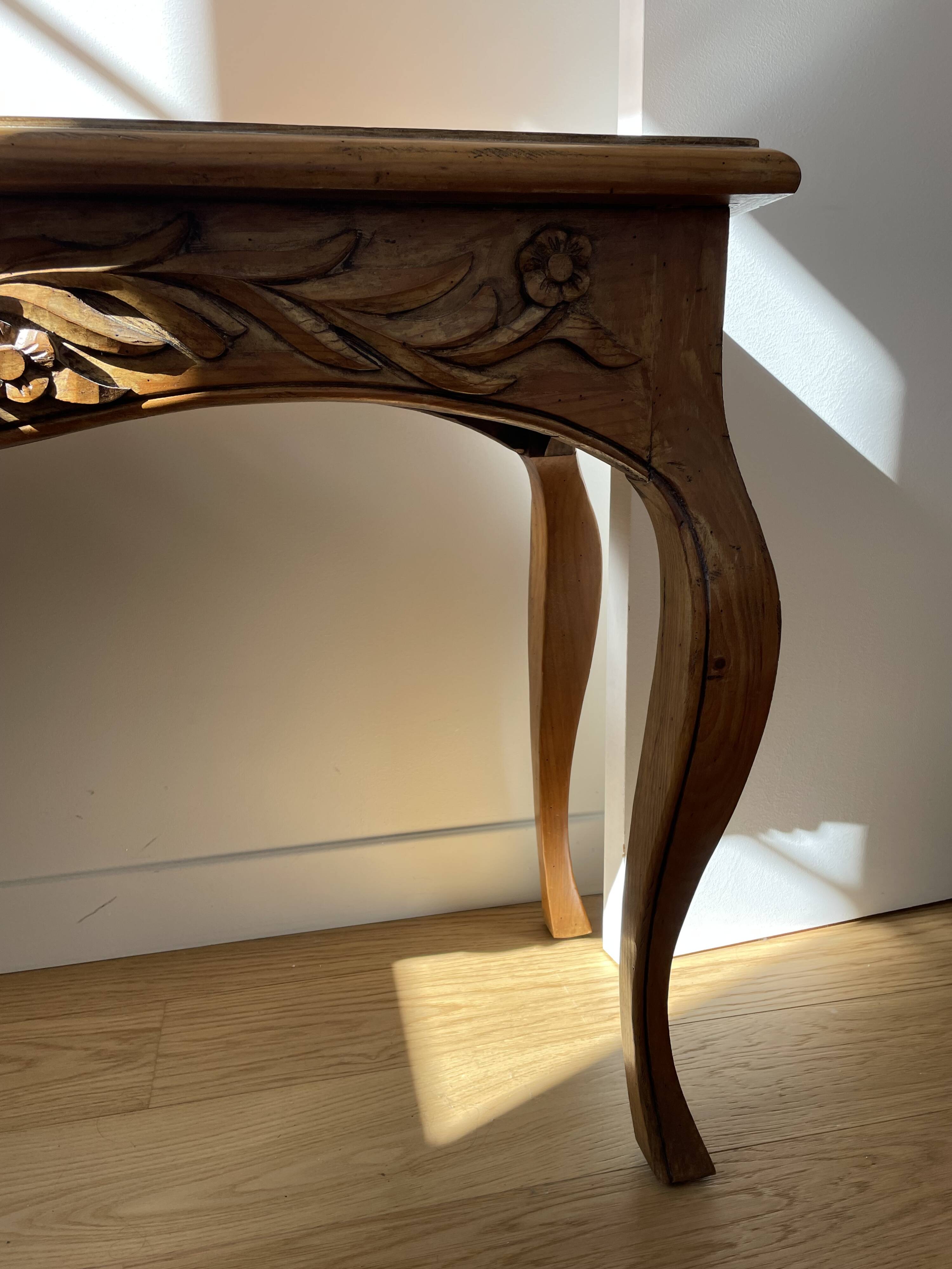 Console en bois de style provençal