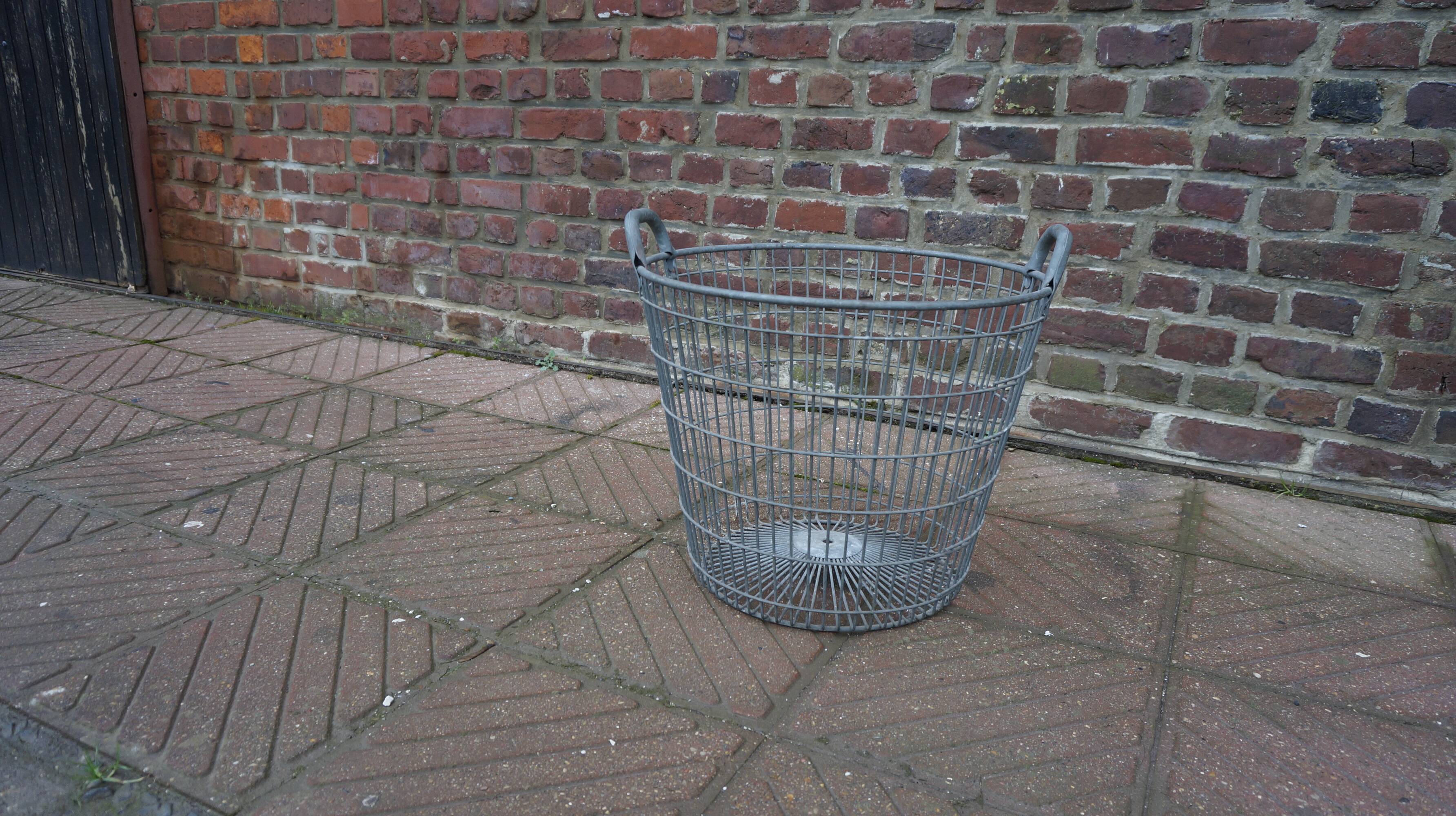 Metal basket