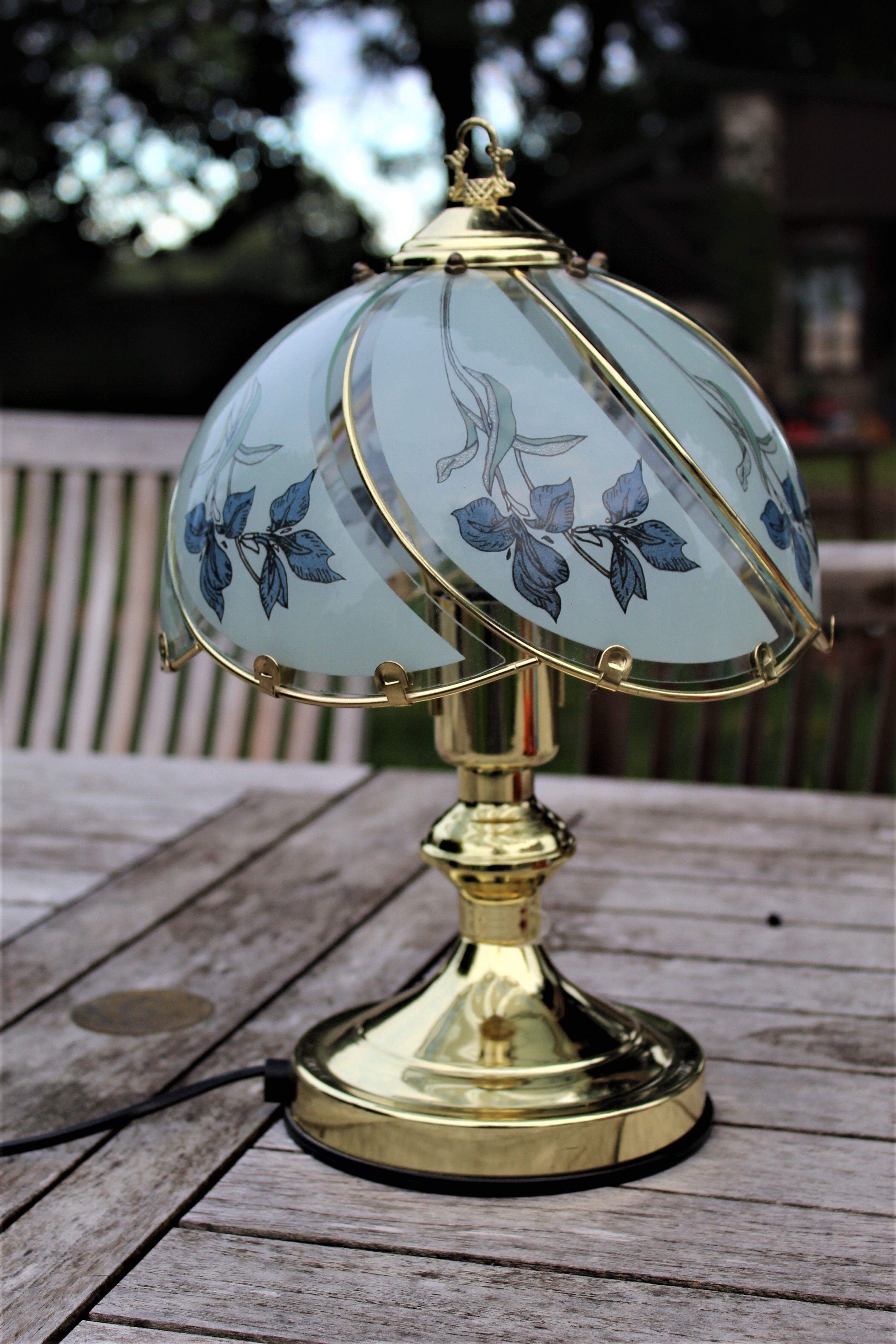 Vintage touch lamp