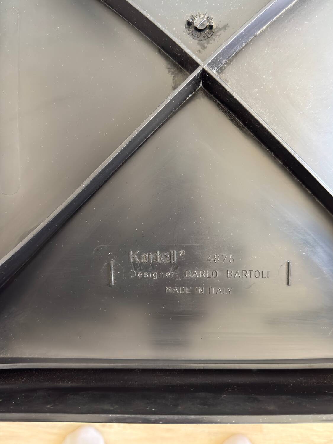 Kartell chair 4875 designed by Carlo Bartoli