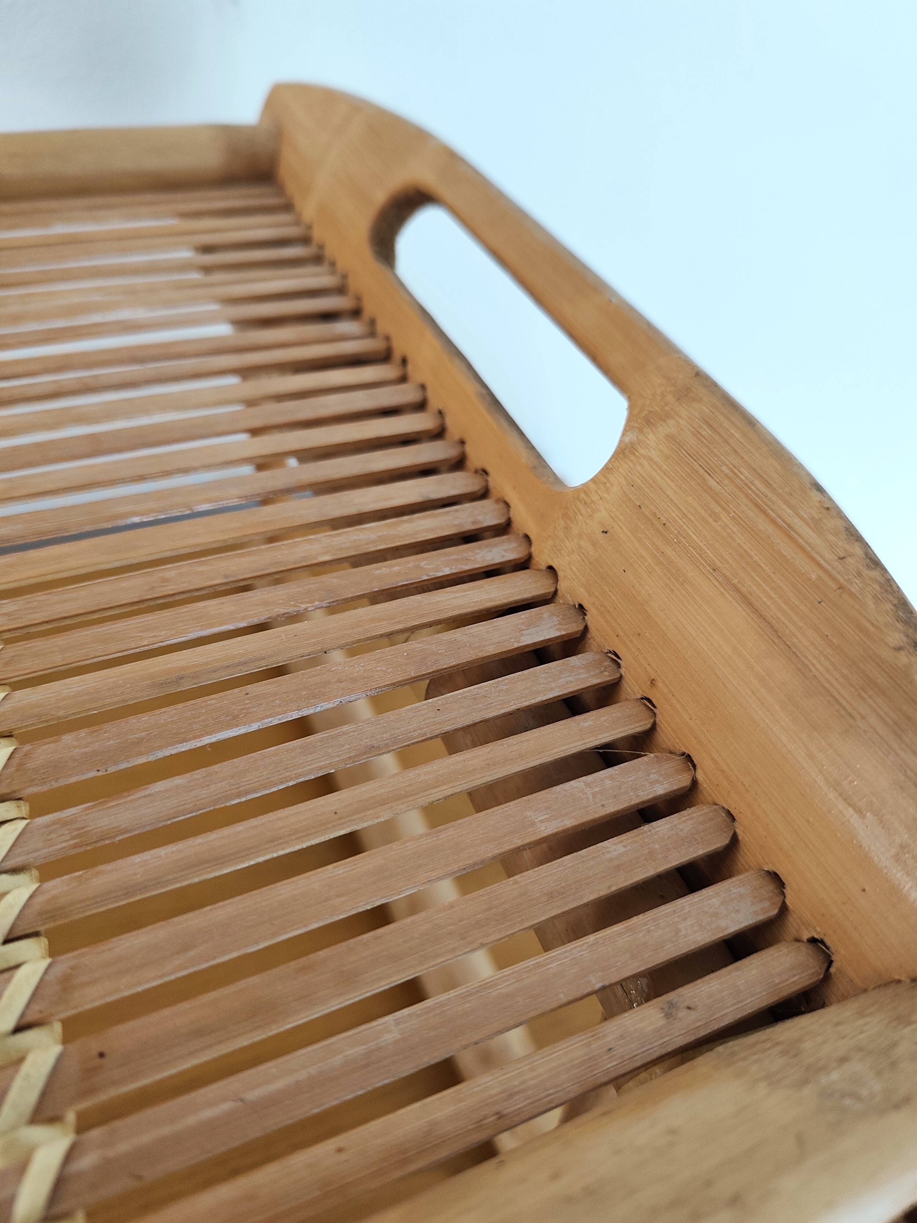 Folding bed tray
