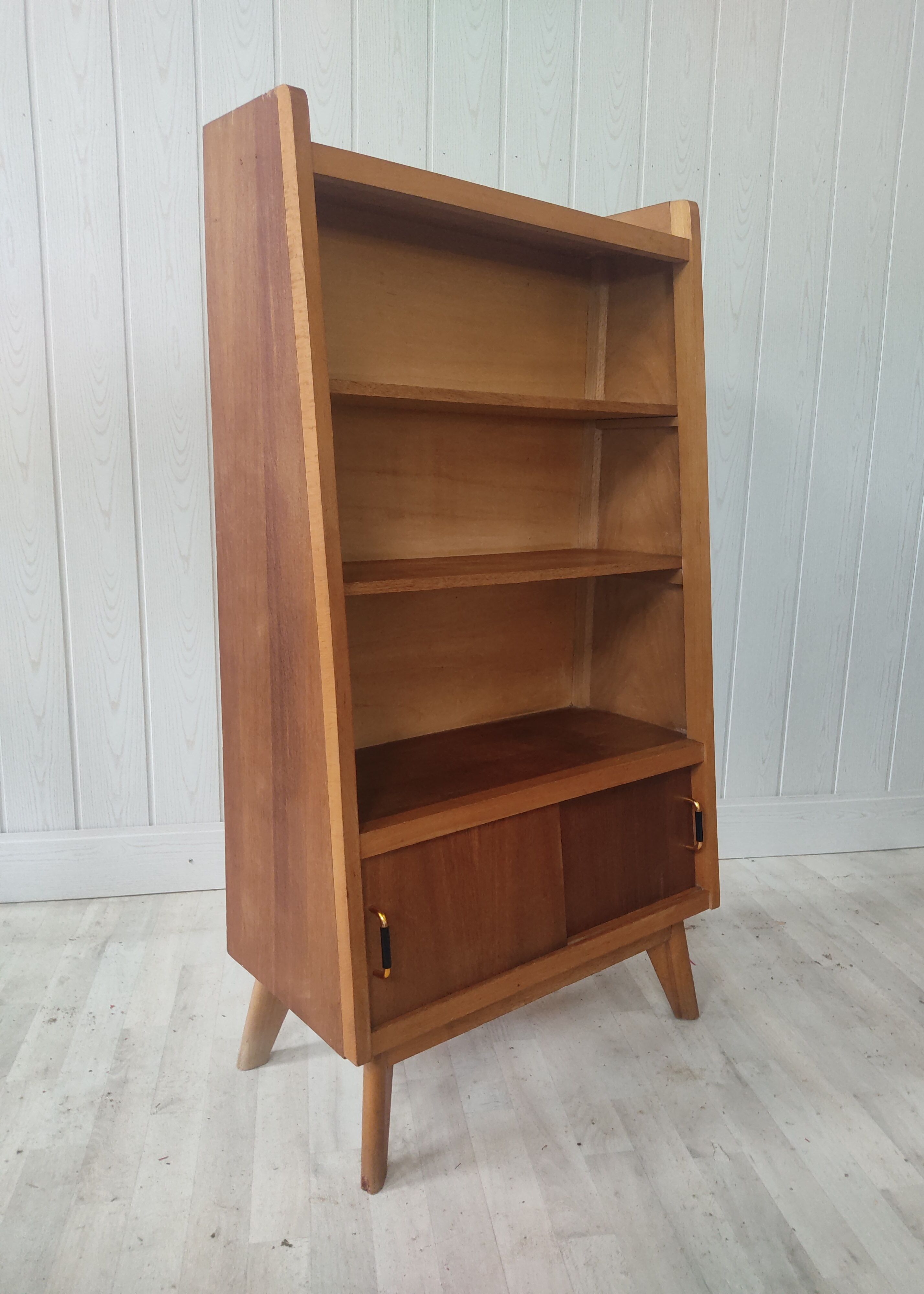 Shelf library vintage compass feet