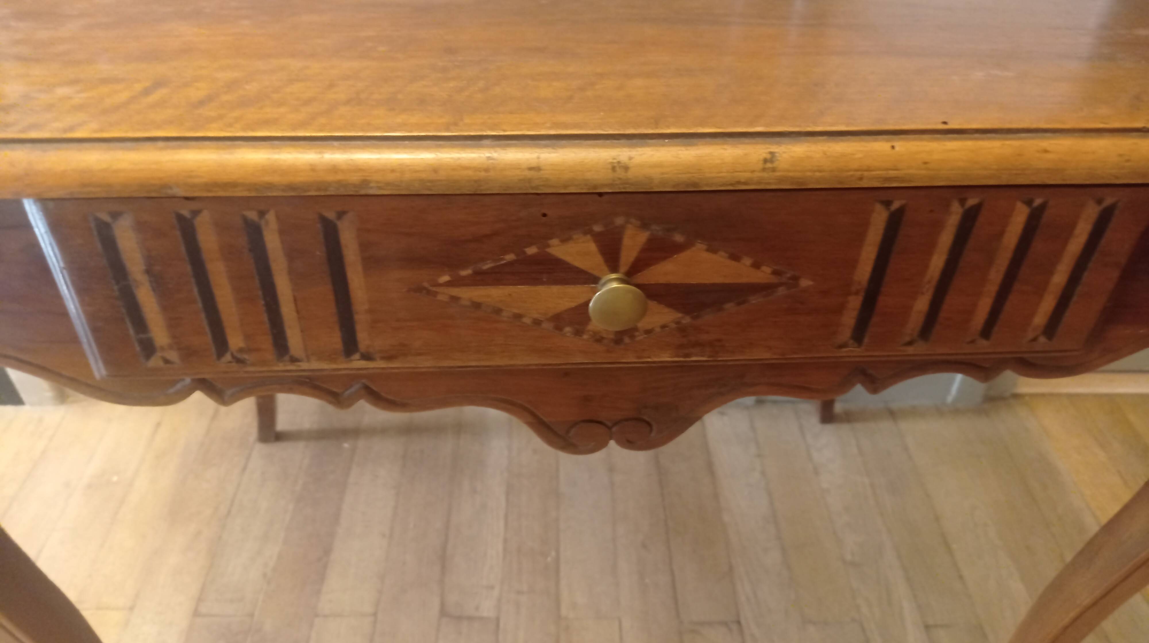 Walnut and marquetry table, 19th century.