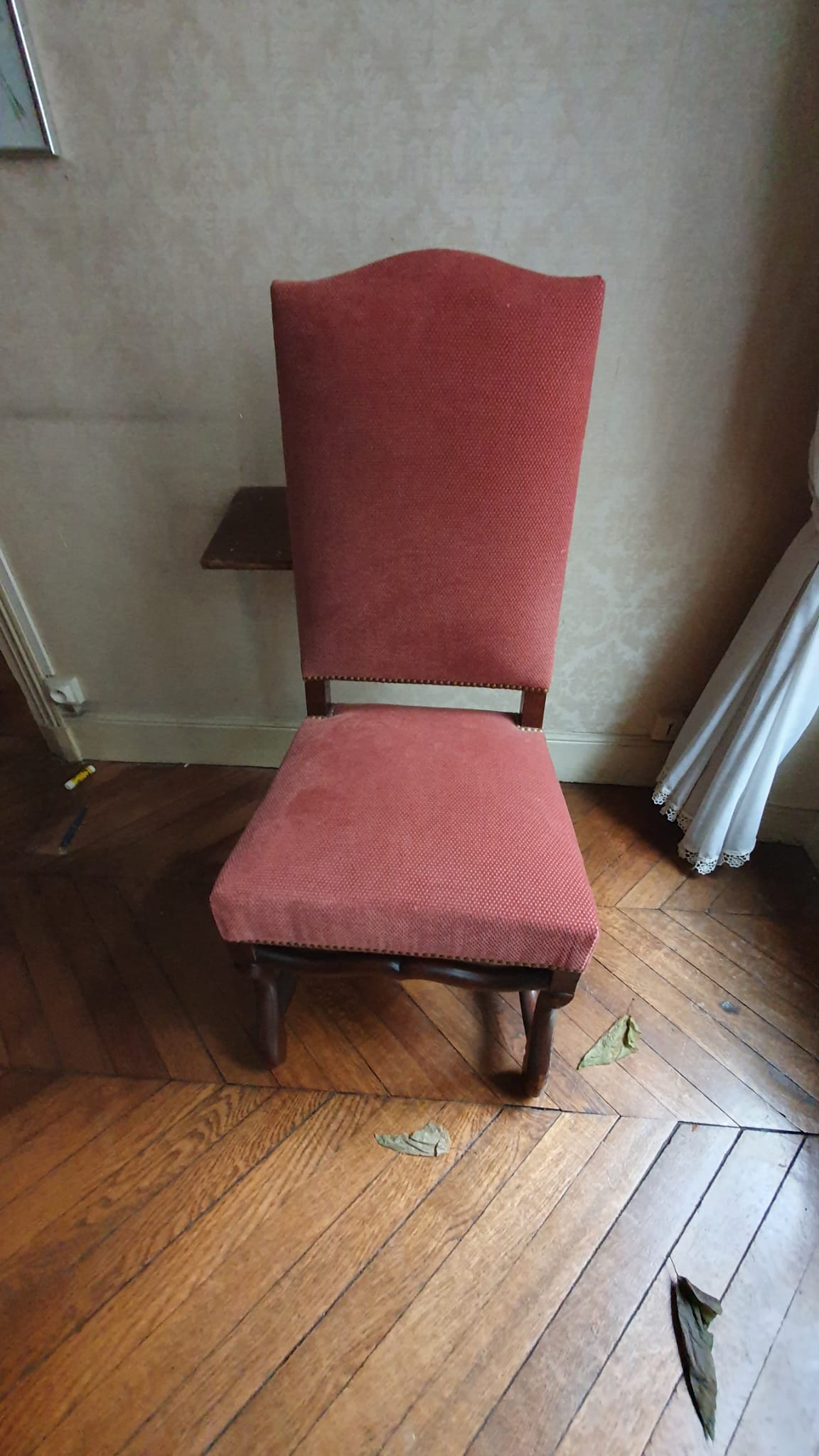 Pair of chairs "sheep bone"