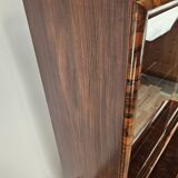 1930s Art Decò display cabinet in walnut and walnut root