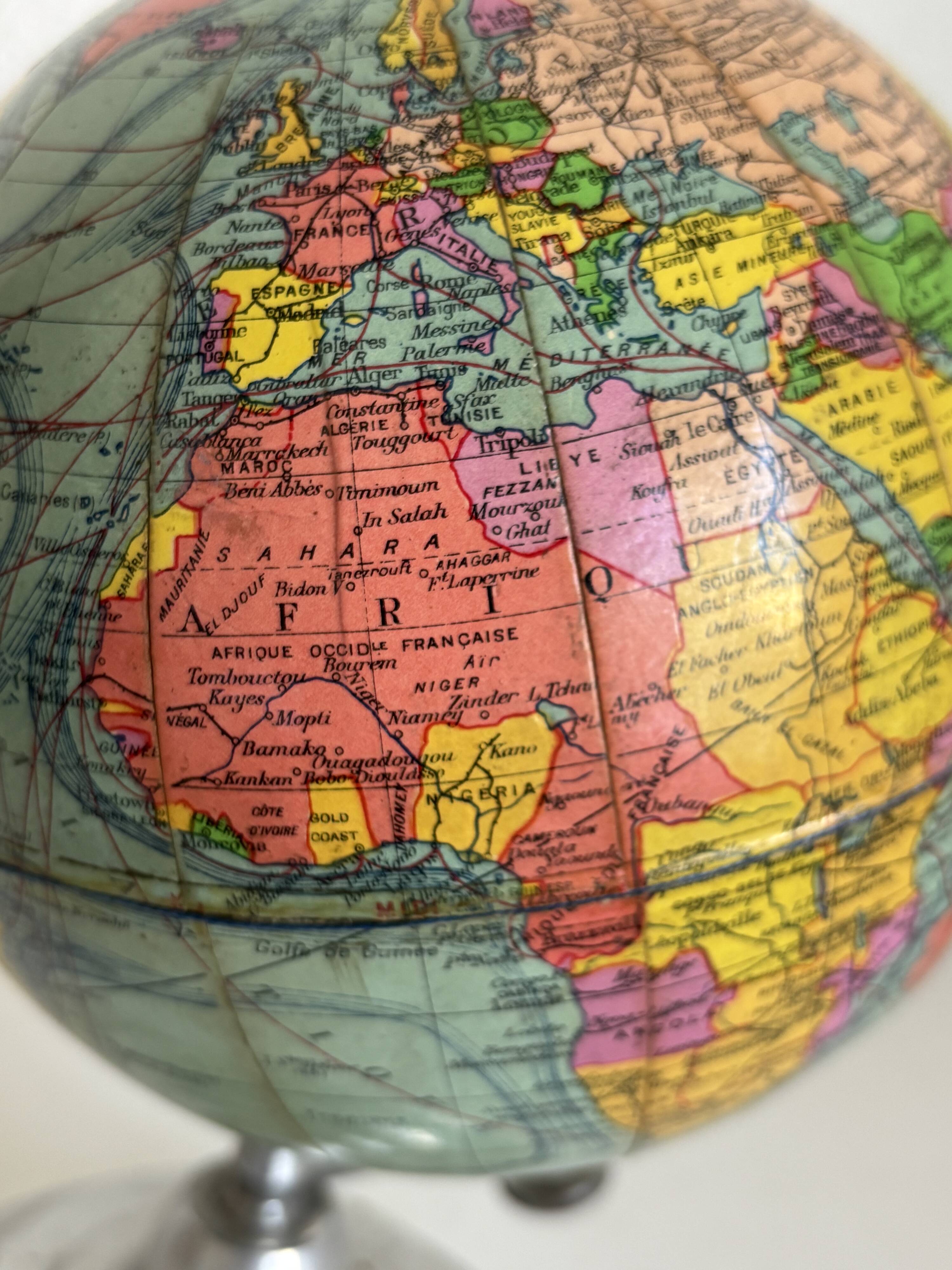 Vintage 1950 terrestrial globe by Girard Barrère Forest Thomas - 26 cm