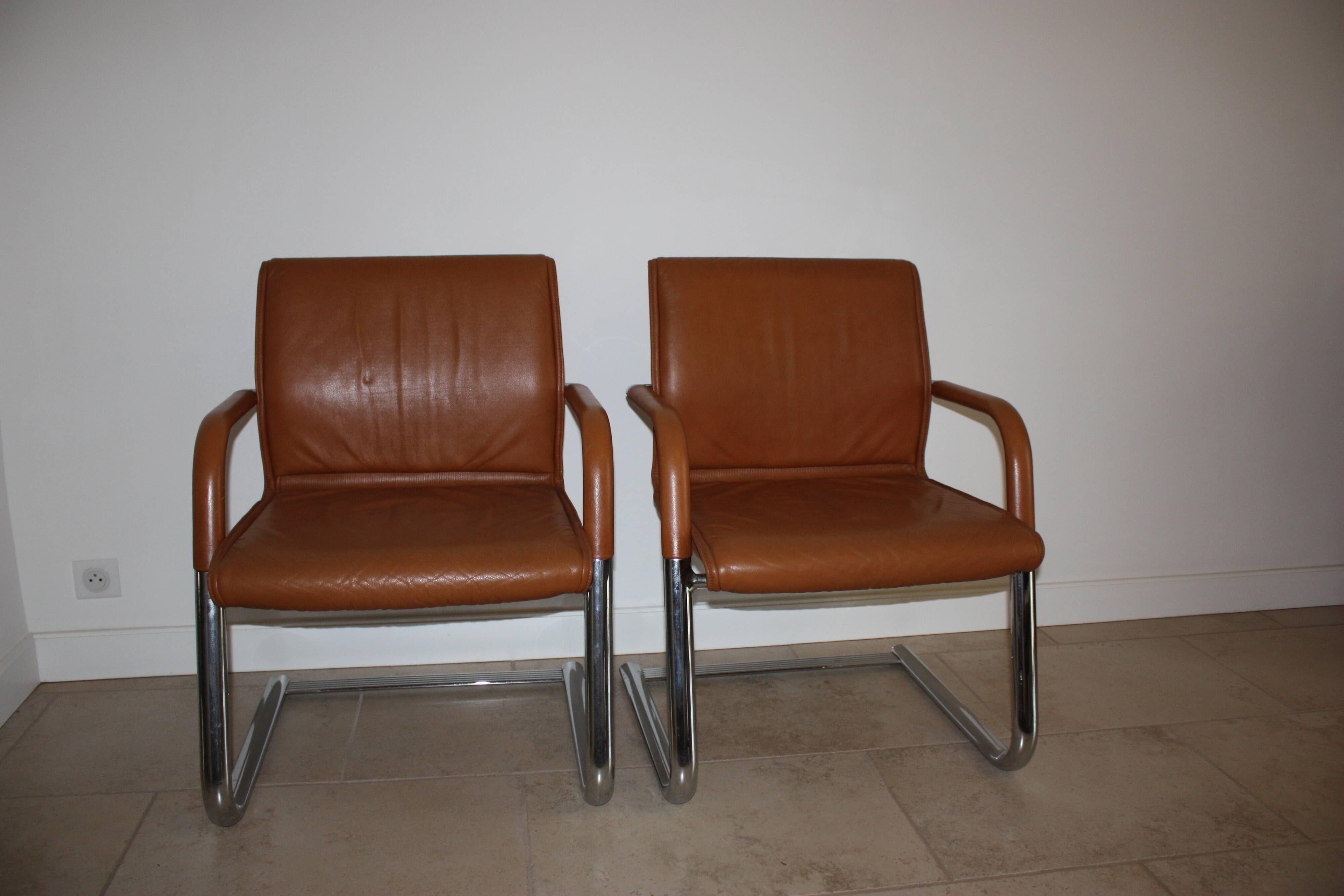 Pair of wilkhahn brand chairs from the 1980s.