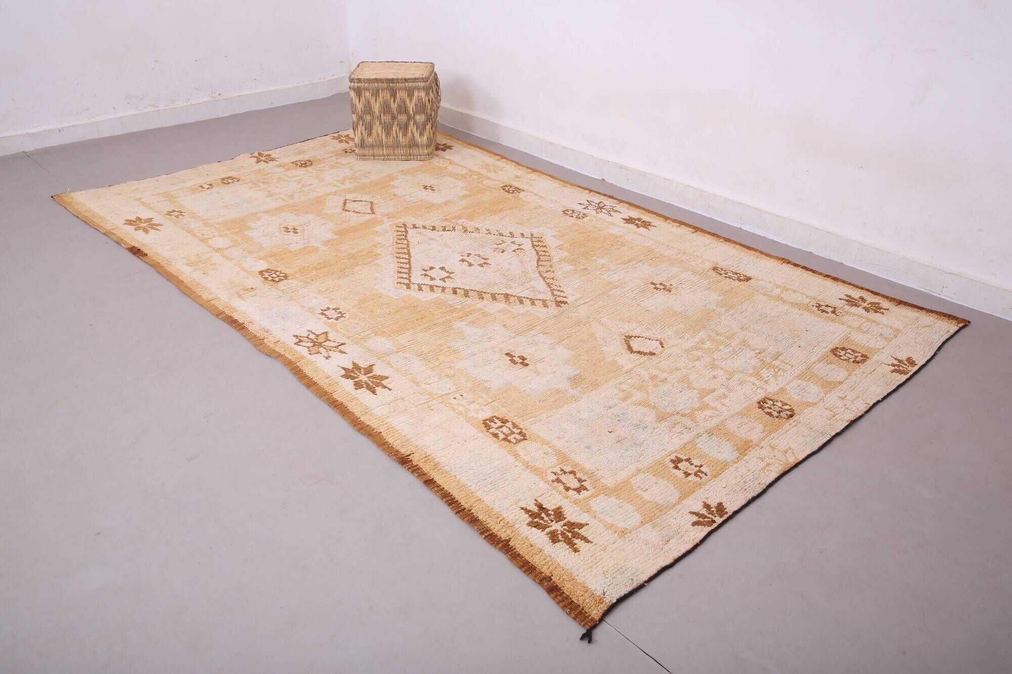 Yellow Vintage Moroccan Rug 181 x 314 cm, Berber Wool Rug, Bohemian Rug