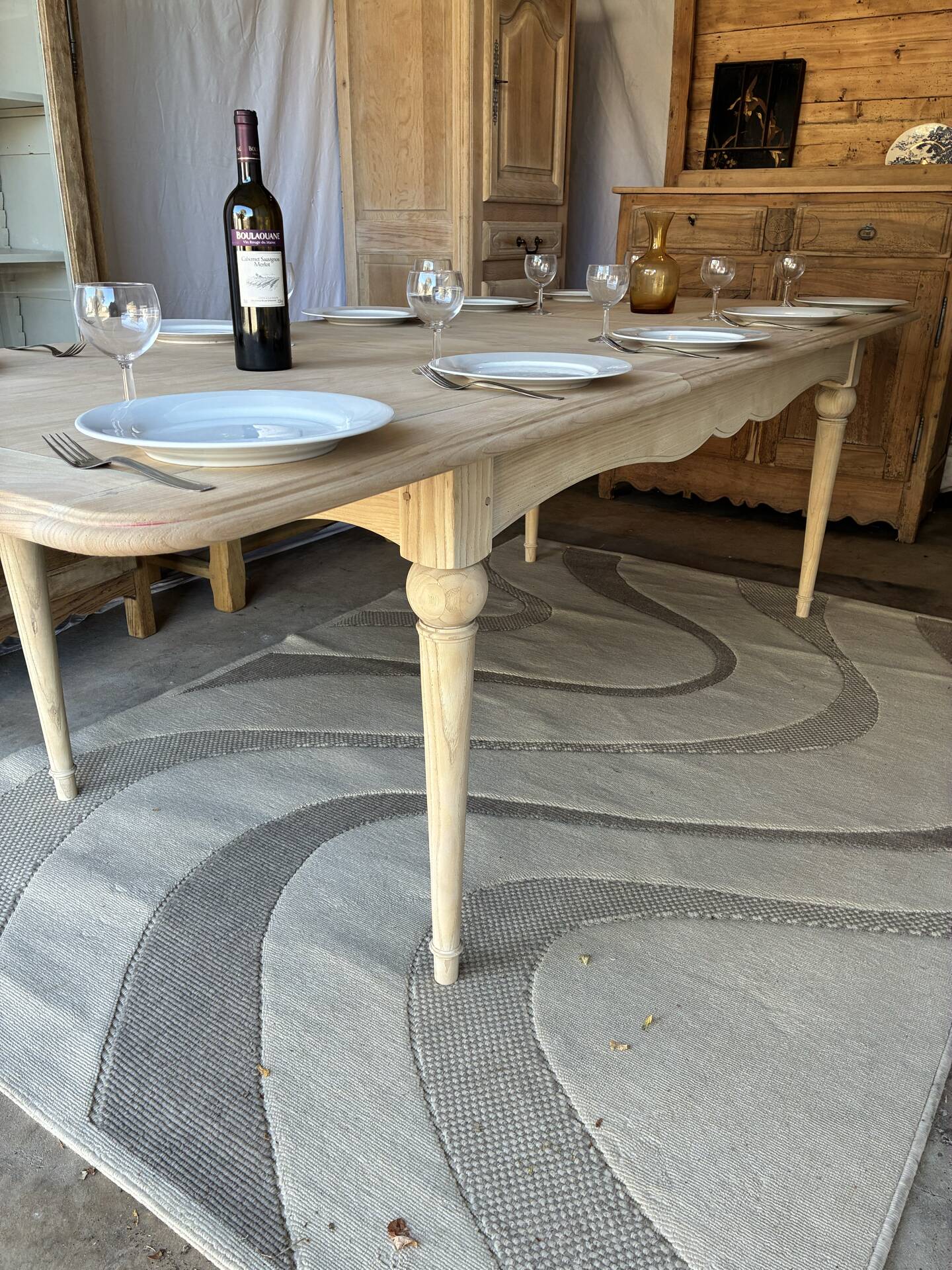 Farm table with extensions