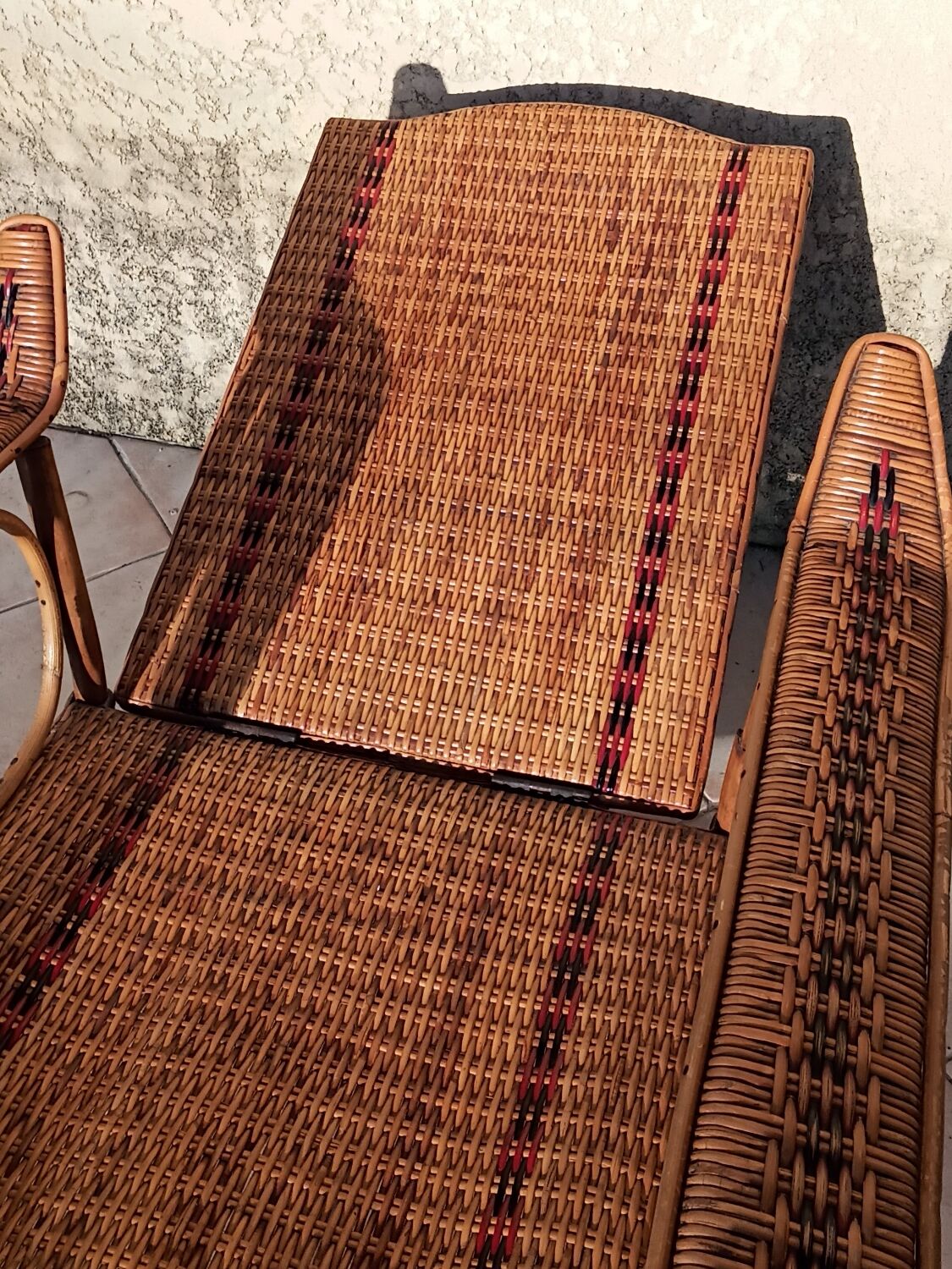 Rattan chaise longue