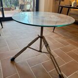 Side table / pedestal table