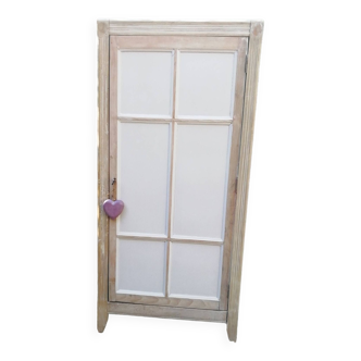 Armoire, bonnetière en pin