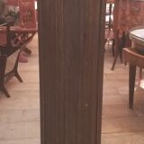 Gothic style wooden column